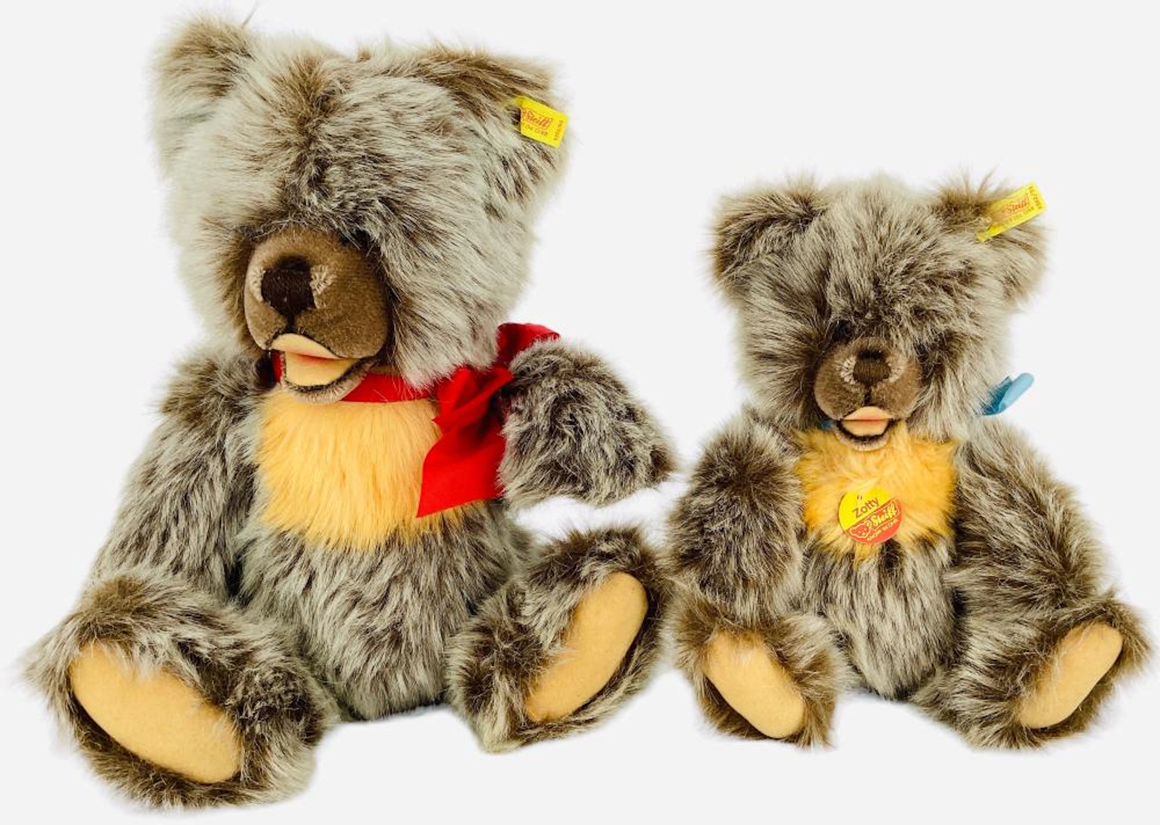 Pair Steiff "Zotty" bears.