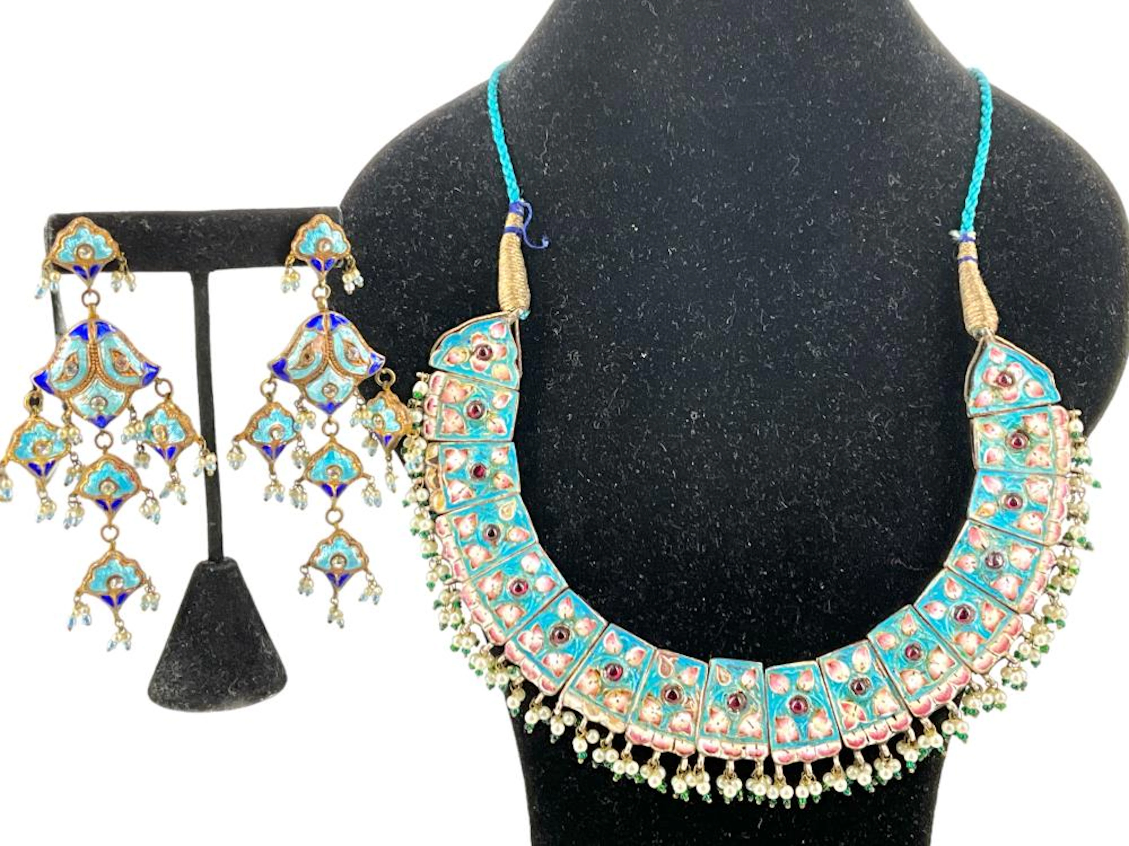 Lovely Indian Themed Jewelry Pieces, Necklace and Earrings
