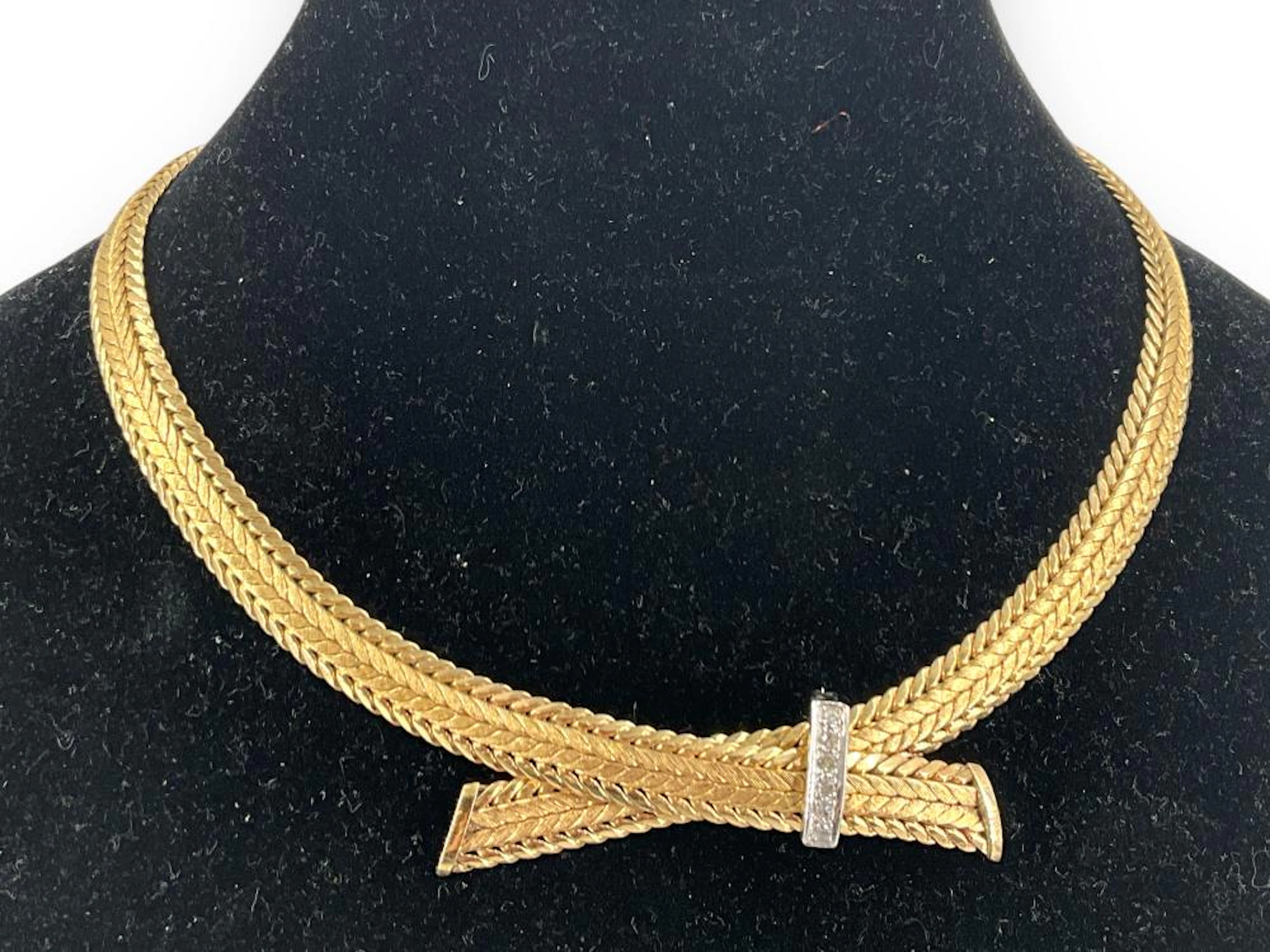 14k Ribbon Of Gold Necklace w/ Removable Pi