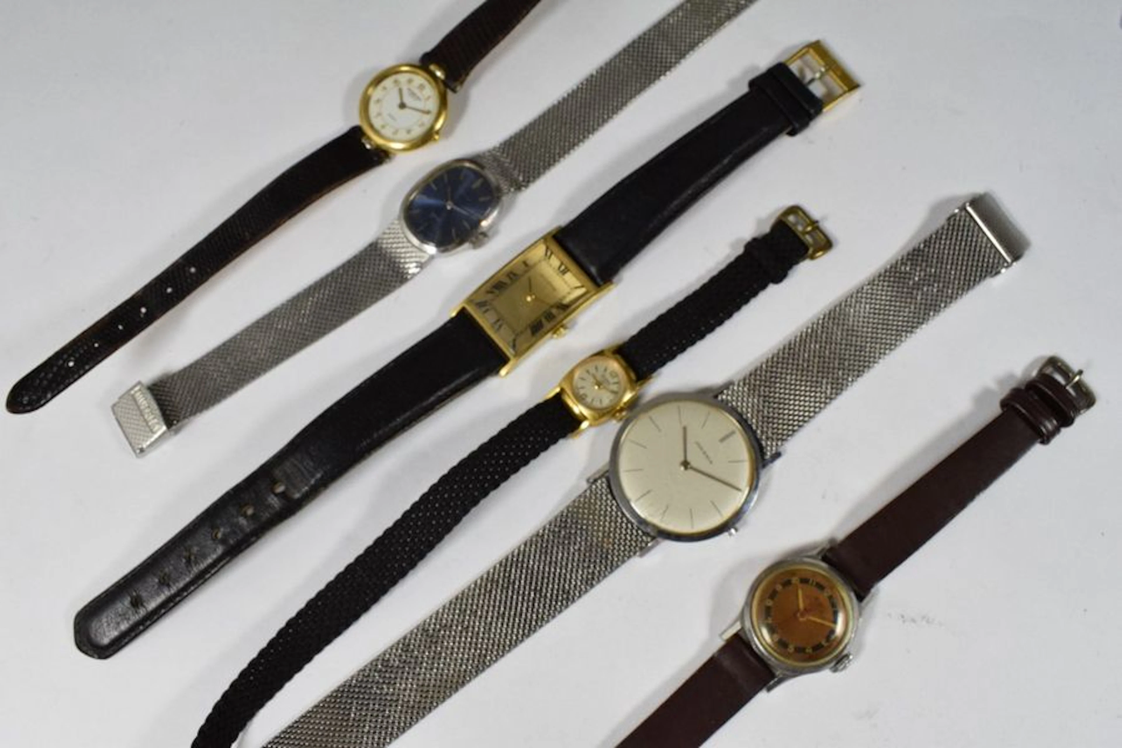 Lot de montres comprenant : - 3 montres…