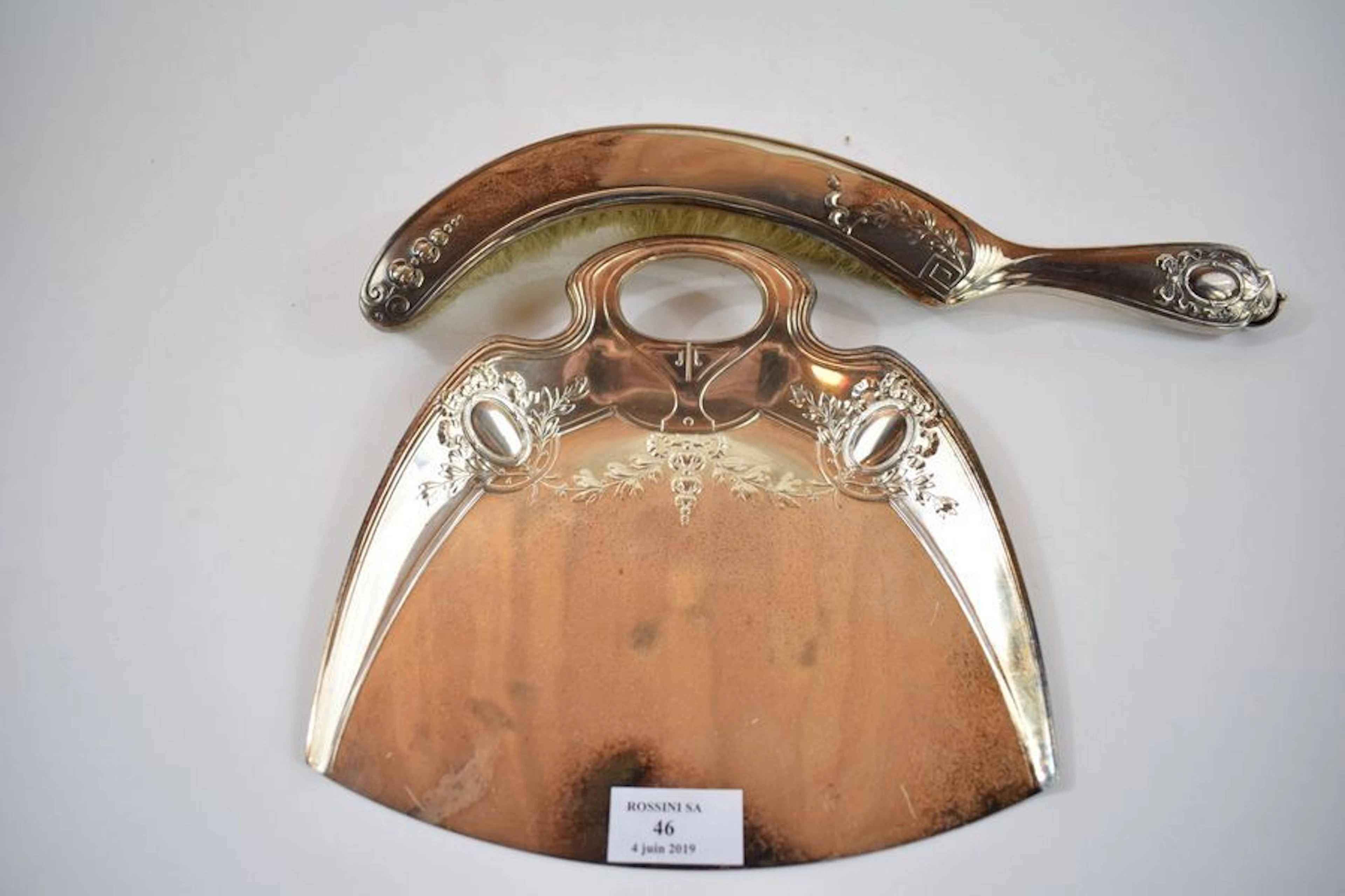 WMF Ramasse miettes en métal argenté à décor... - Lot 46 - Rossini
