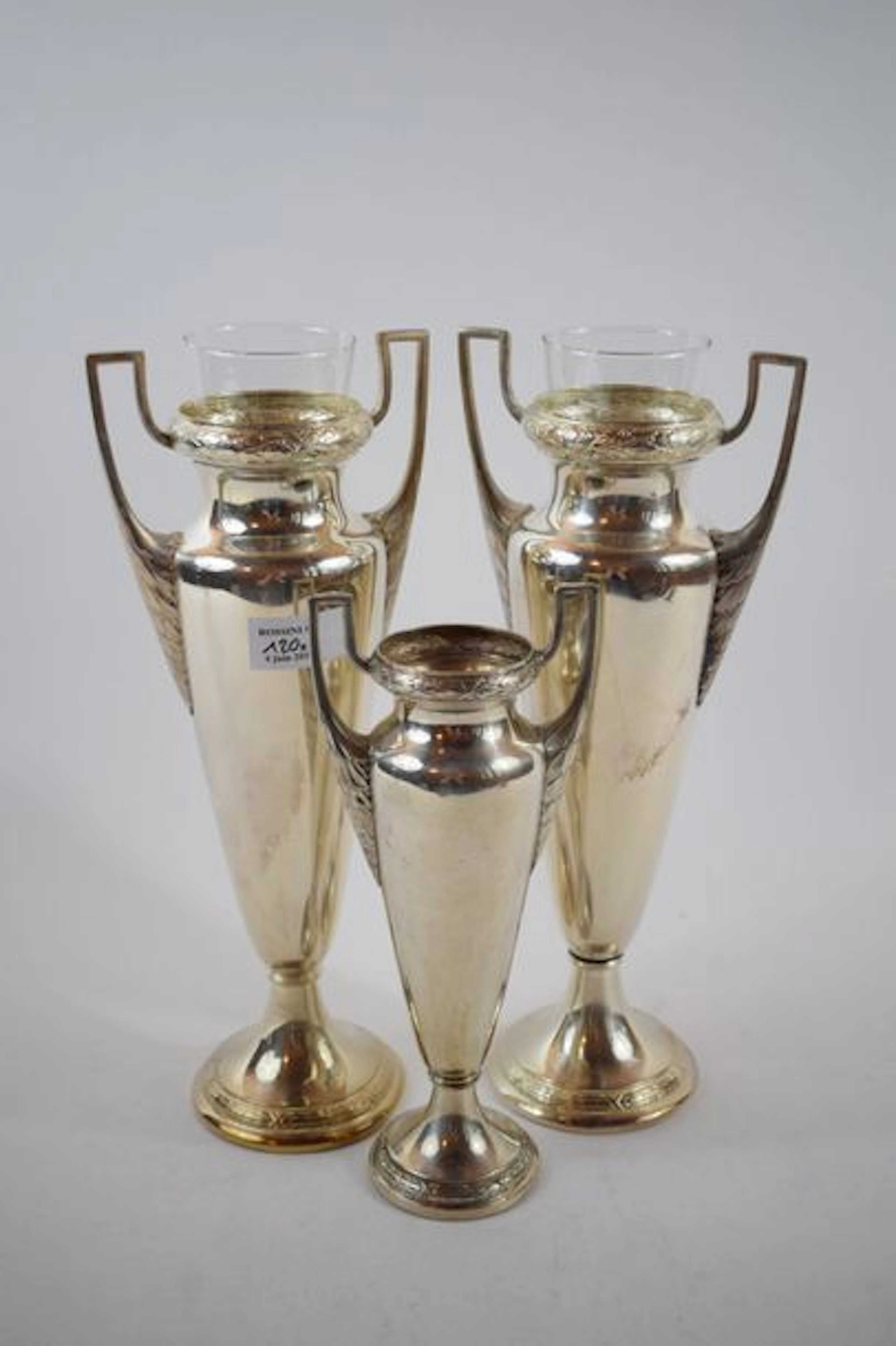 WMF Paire de grands vases en métal argenté... - Lot 120 - Rossini