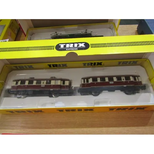 MODEL RAILWAY, original boxed Trix twin carriage set, model ... | Barnebys