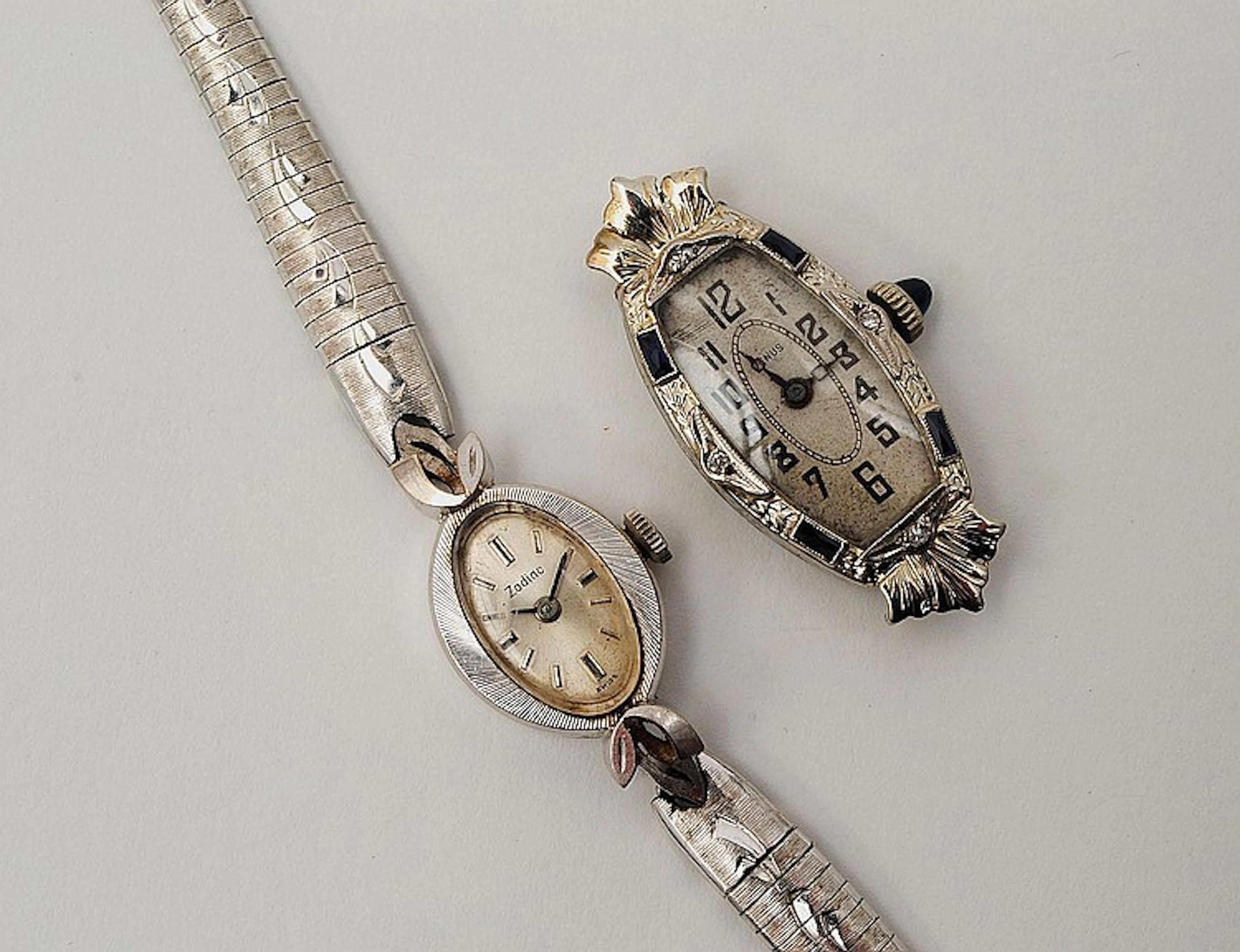 FOURTEEN KARAT WHITE GOLD LADIES WRISTWATCH
