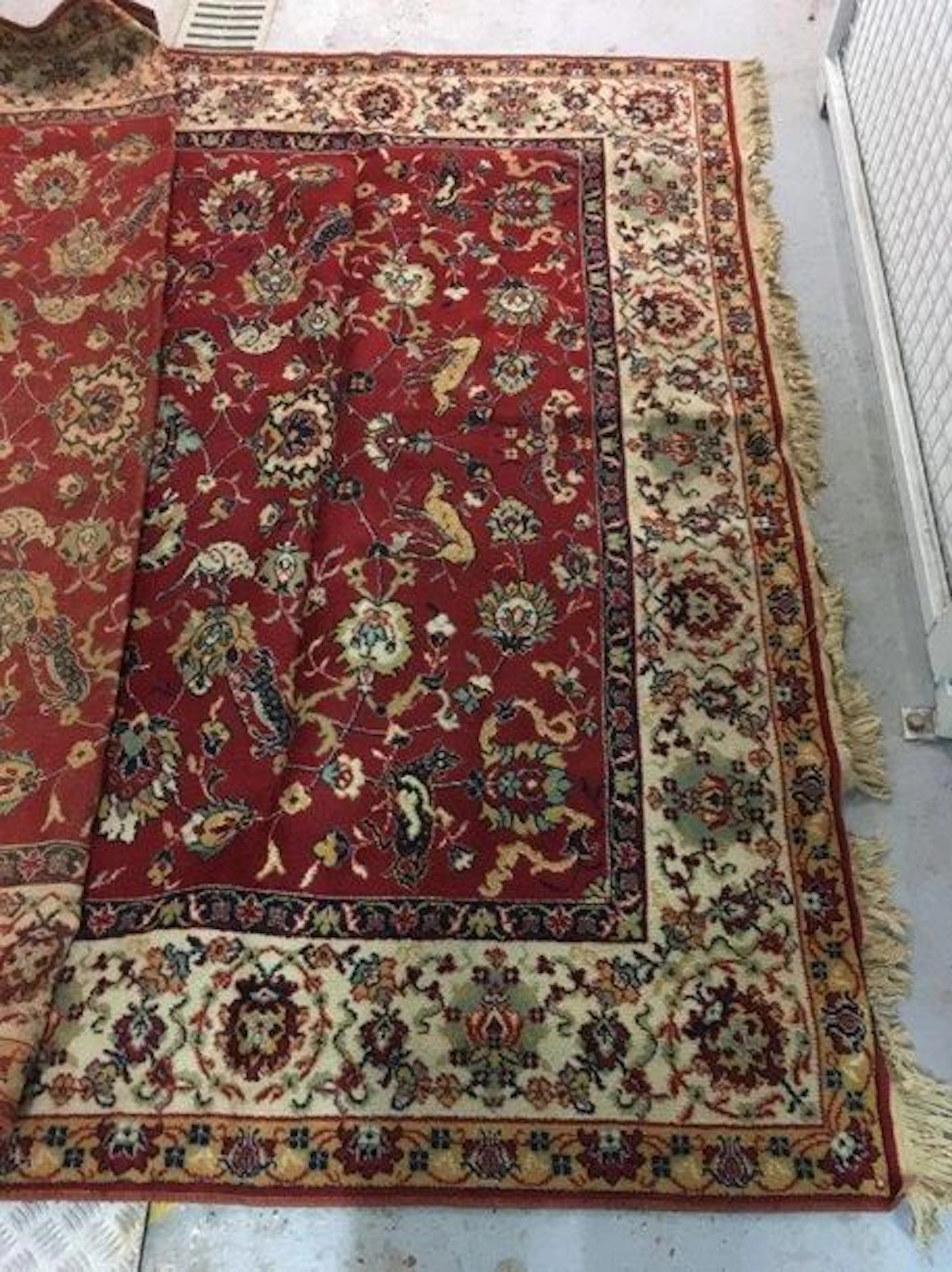 Tapis SAROUK Made in France Environ 340x220…
