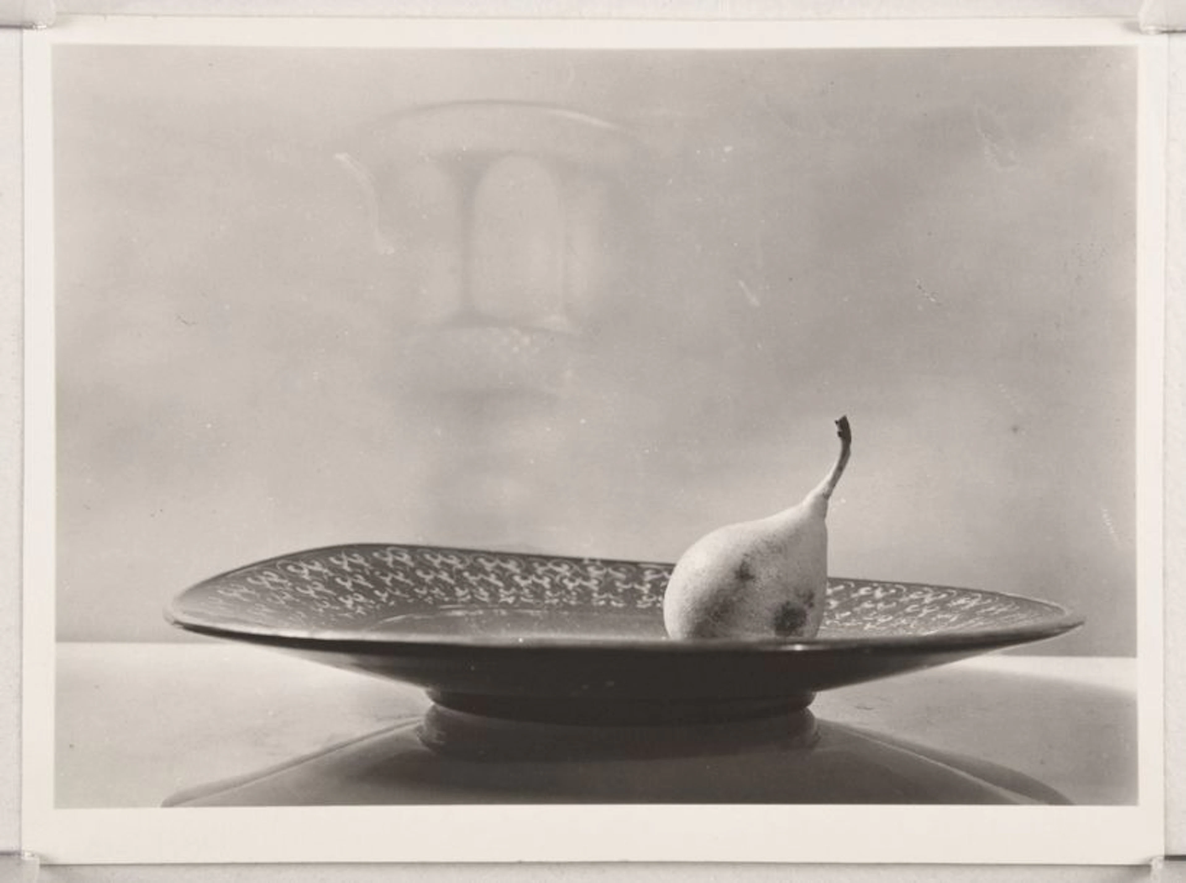 Composition à la poire et au verre (Pear…