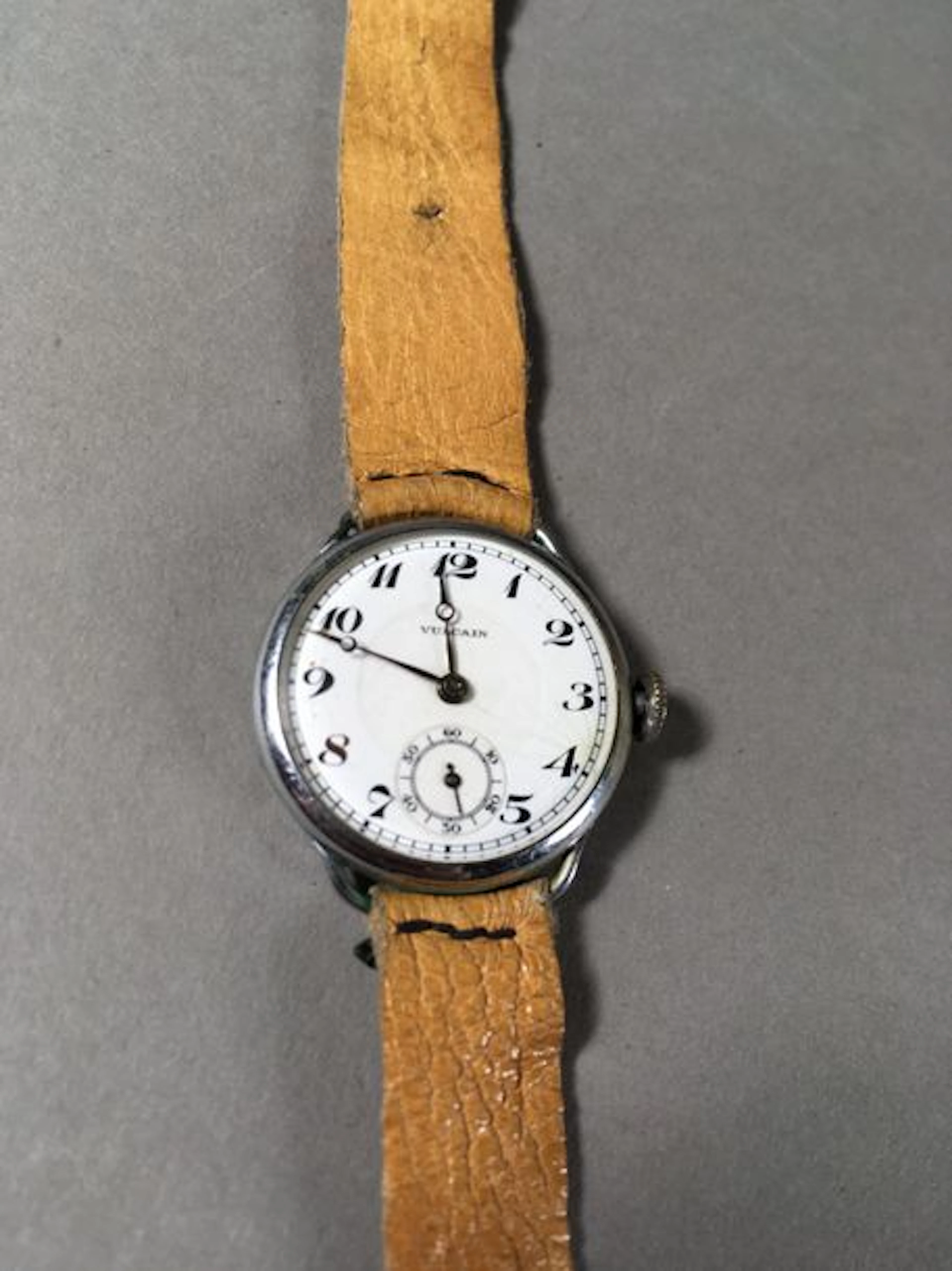 VULCAIN - Très jolie petite montre bracelet,…