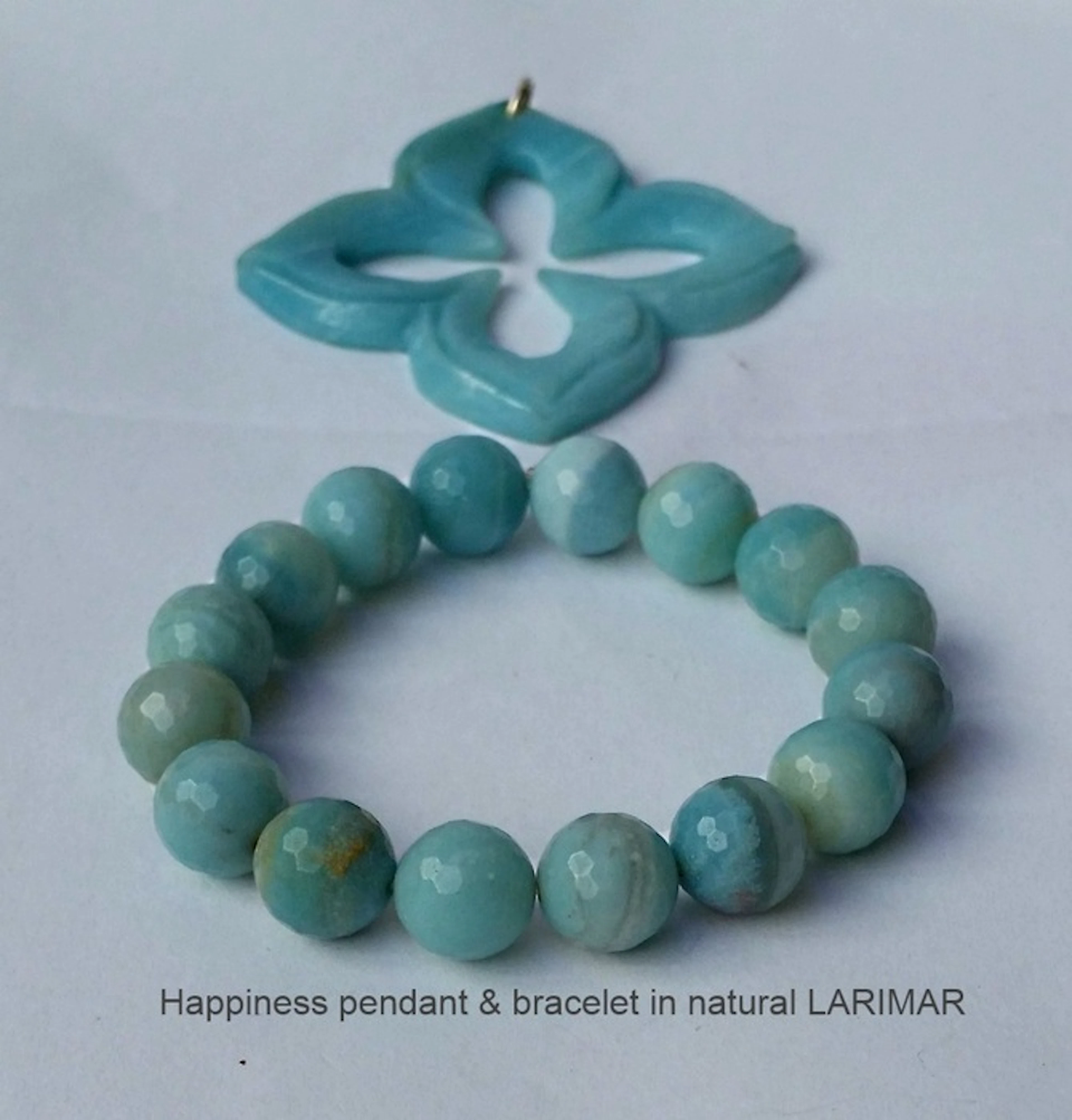 Happiness hanger en armband - Larimar edelsteen - Sylvia Toledano