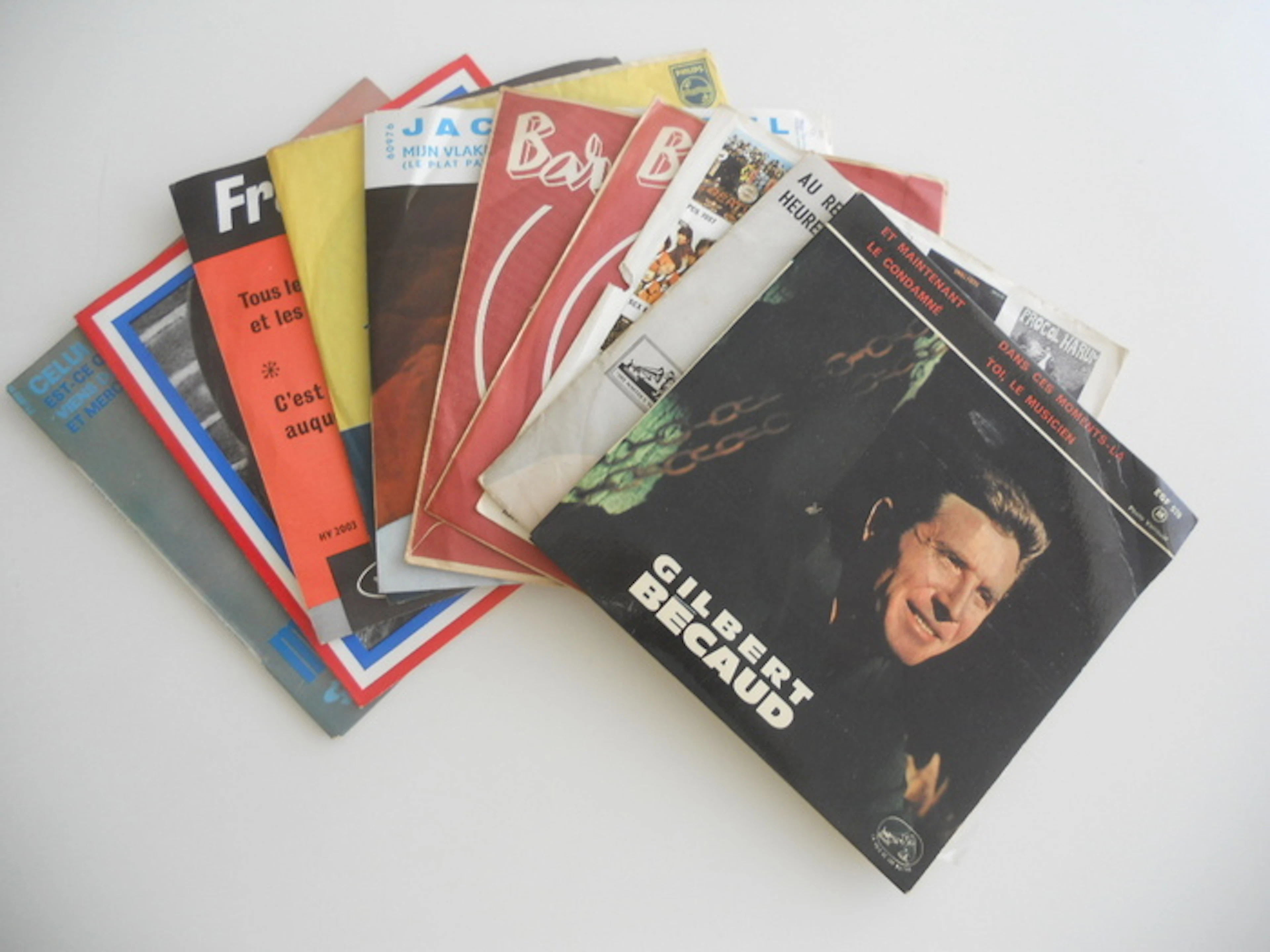 45 Toeren; Lot met 11 singles en 7 EP's met Franse chansons e.a. muziek