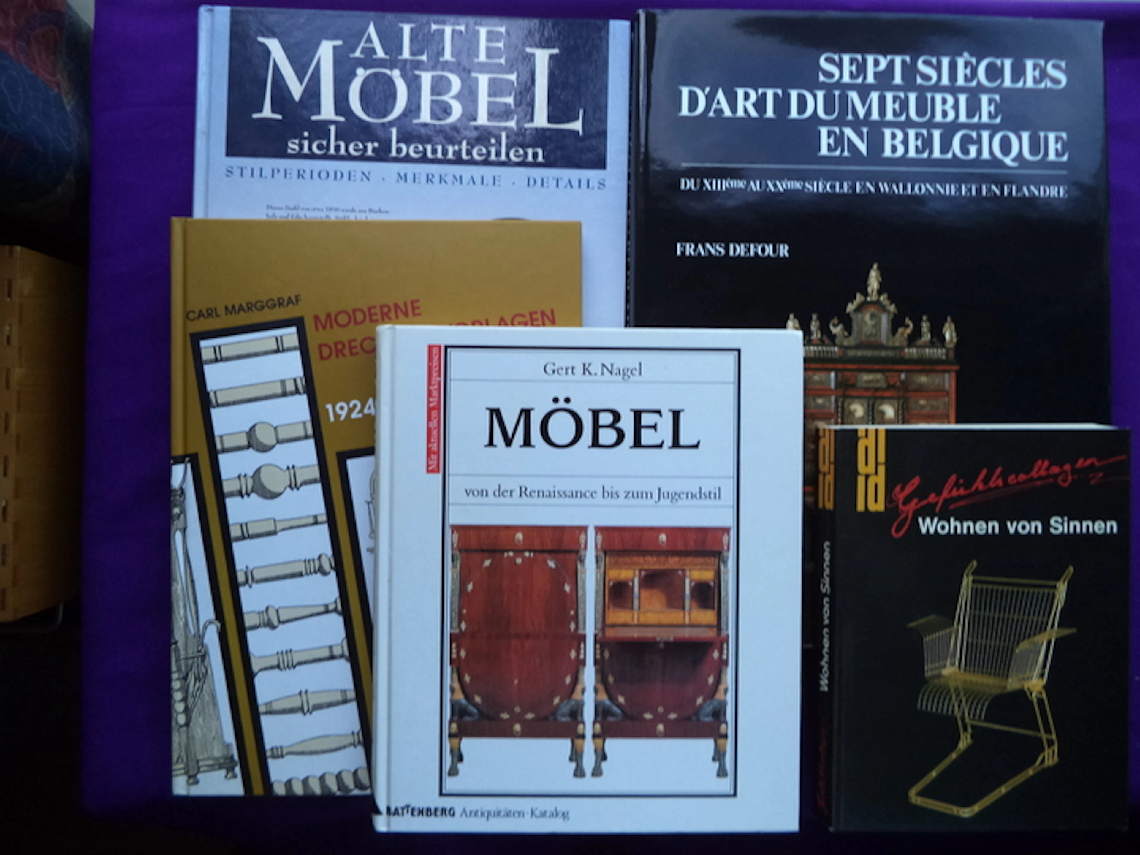 Meubels; Lot met 5 uitgaven over met name antiek meubilair - 1924/1996