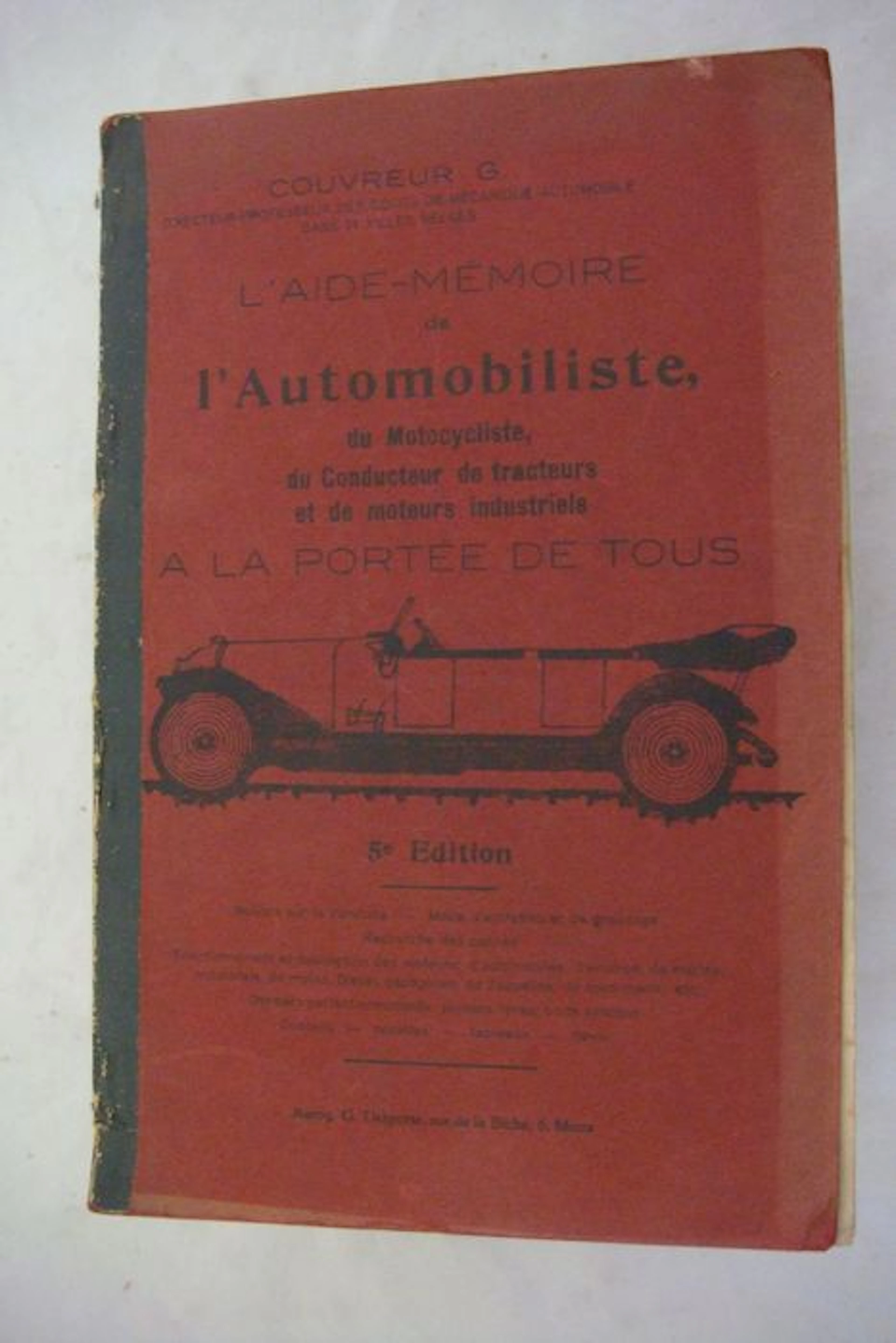 Uniek, met de hand geschreven boek L'aide-Memoirede L'Automobiliste.