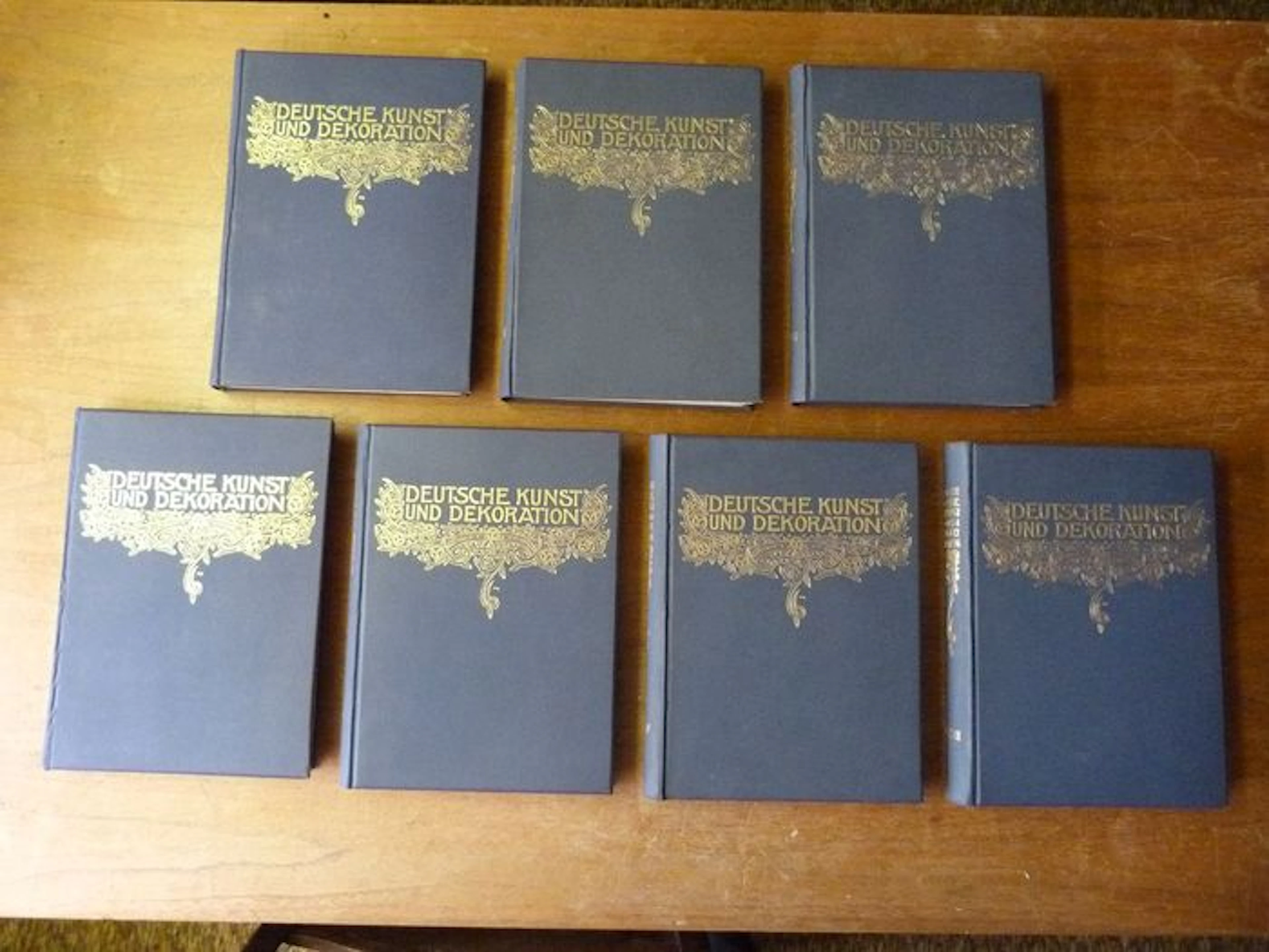 Literature: "Deutsche Kunst & Dekoration" (seven bookbindings)