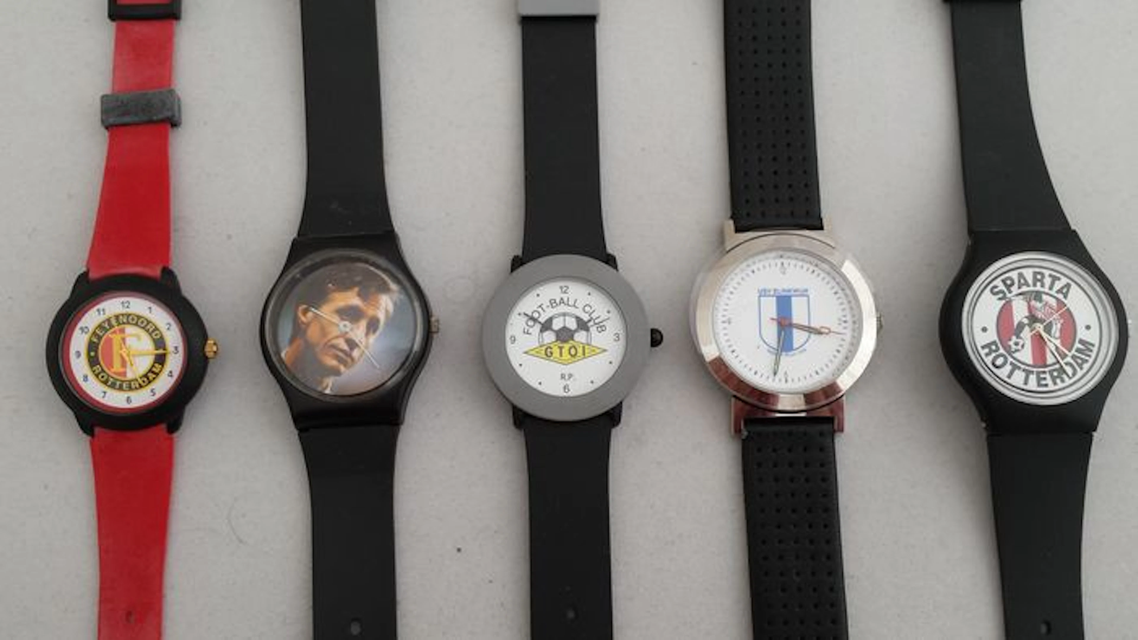Lot of 27 football club wrist watches (incl. Feyenoord, Ajax, PSV, Barcelona)