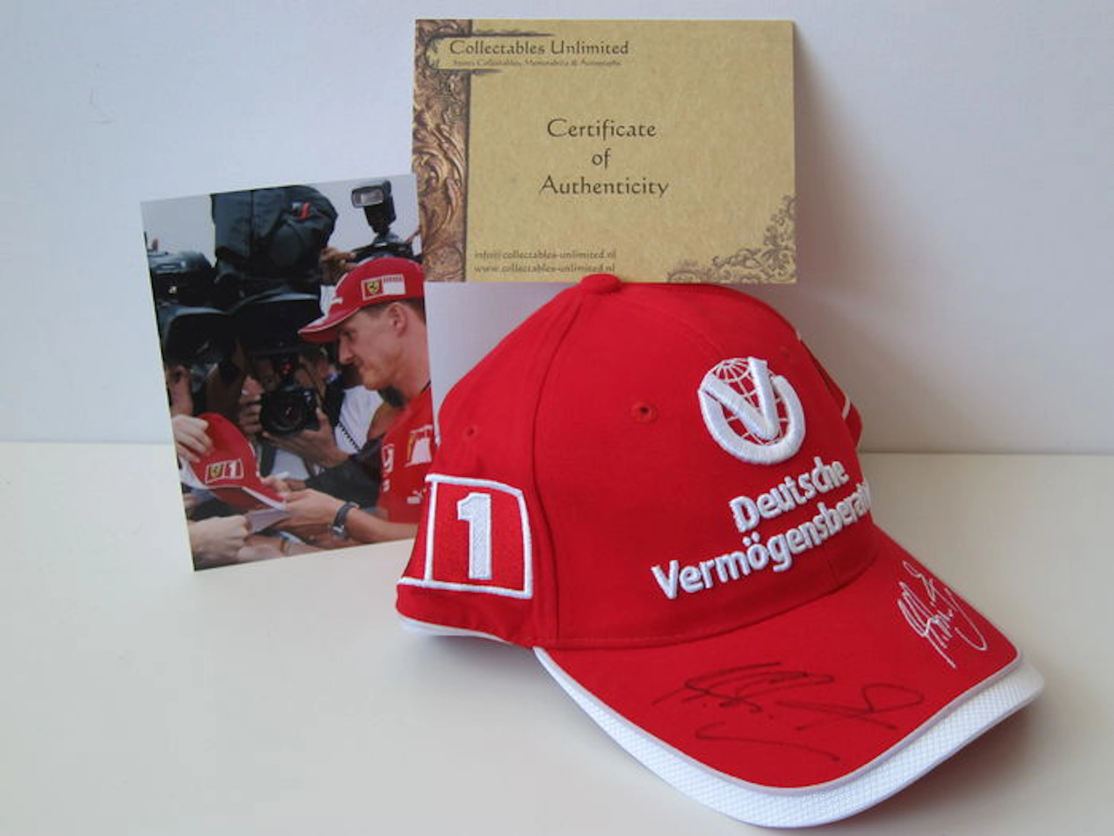 Michael Schumacher origineel gesigneerde Cap Ferrari no. 1 limited Edition + COA + Signeerfoto.