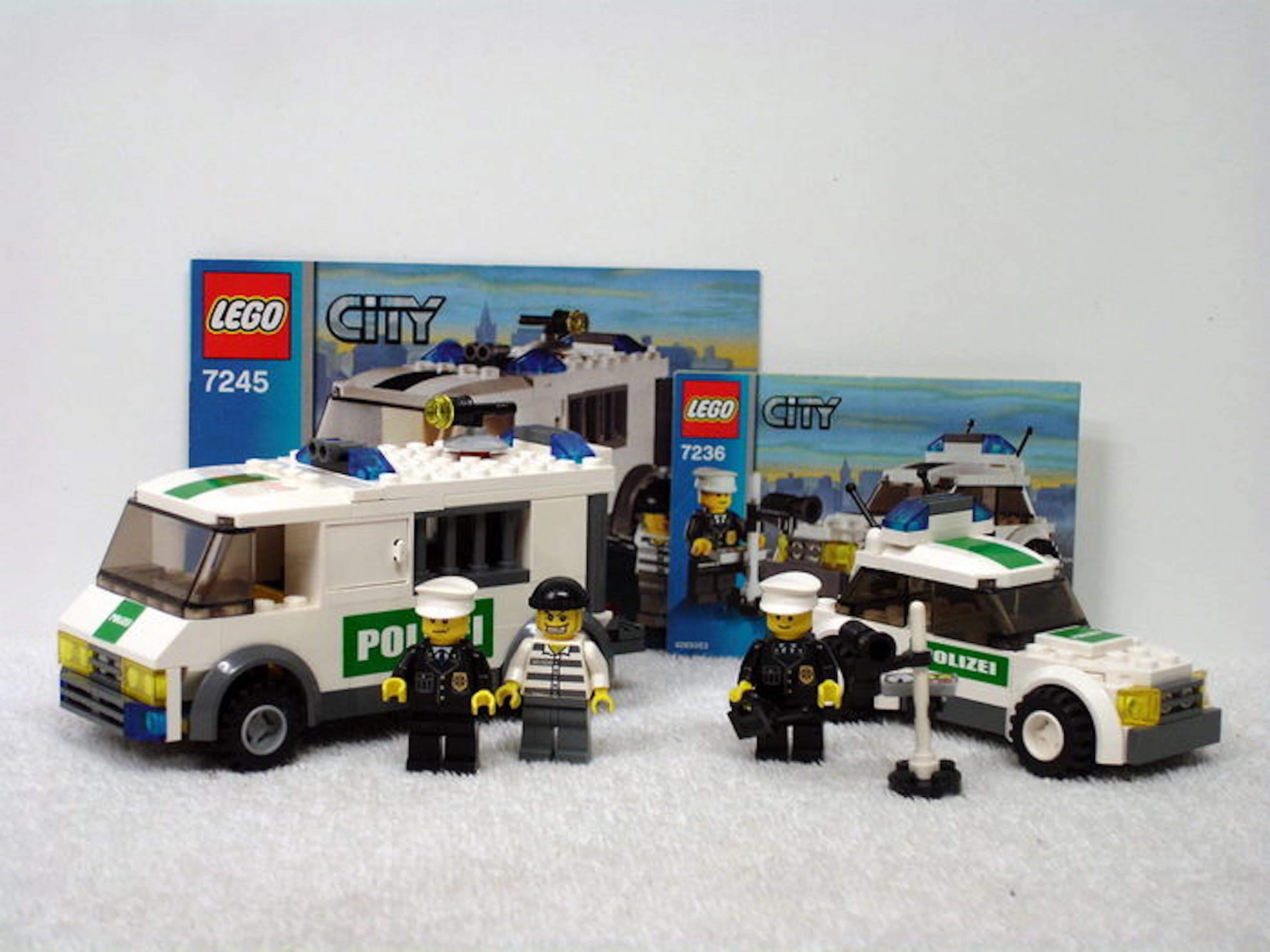 City - 7236 +7245 - Police Car + Prisoner Transport