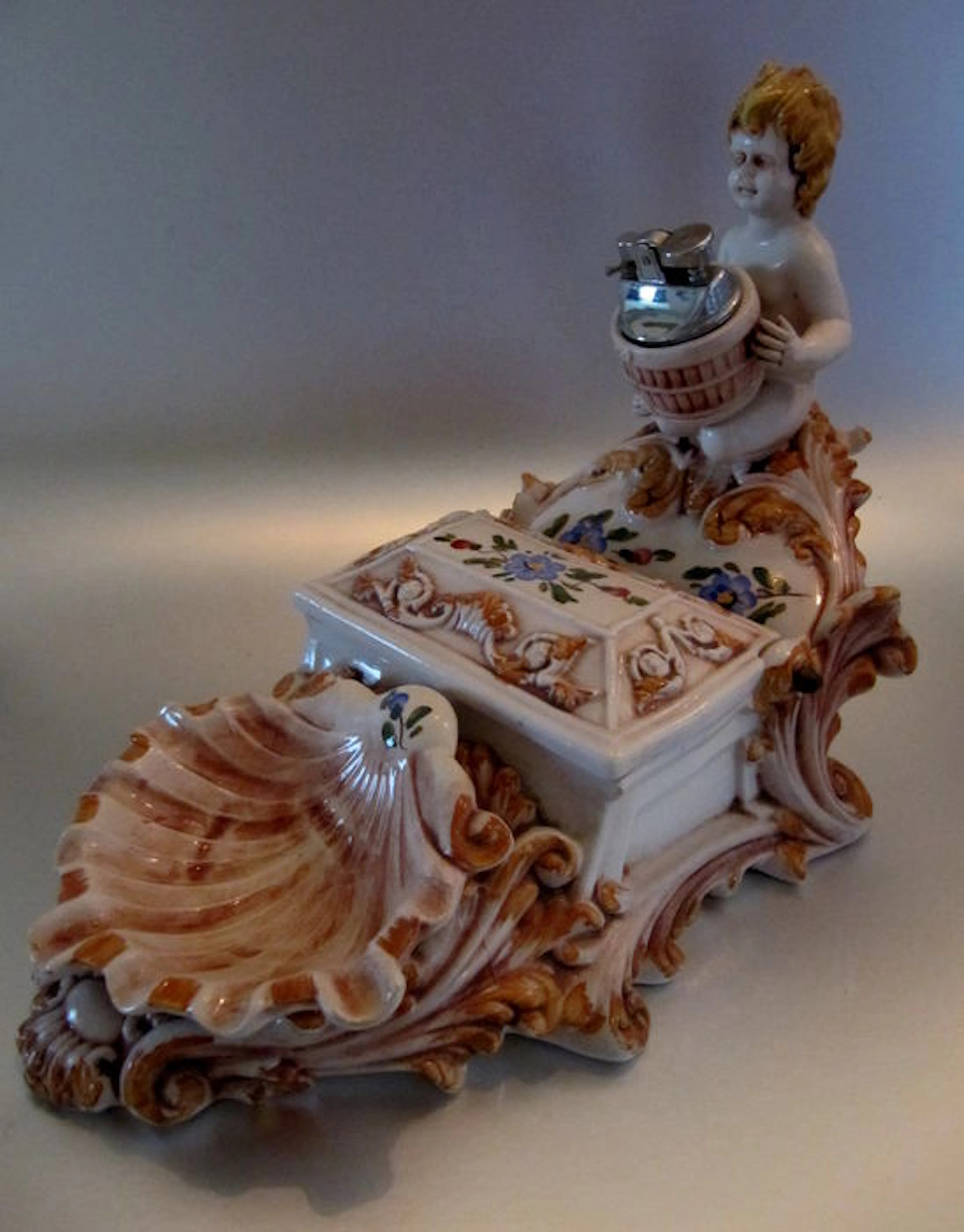 Baroque with angel - ceramic glaze - ashtray - lighter - cigarettebox