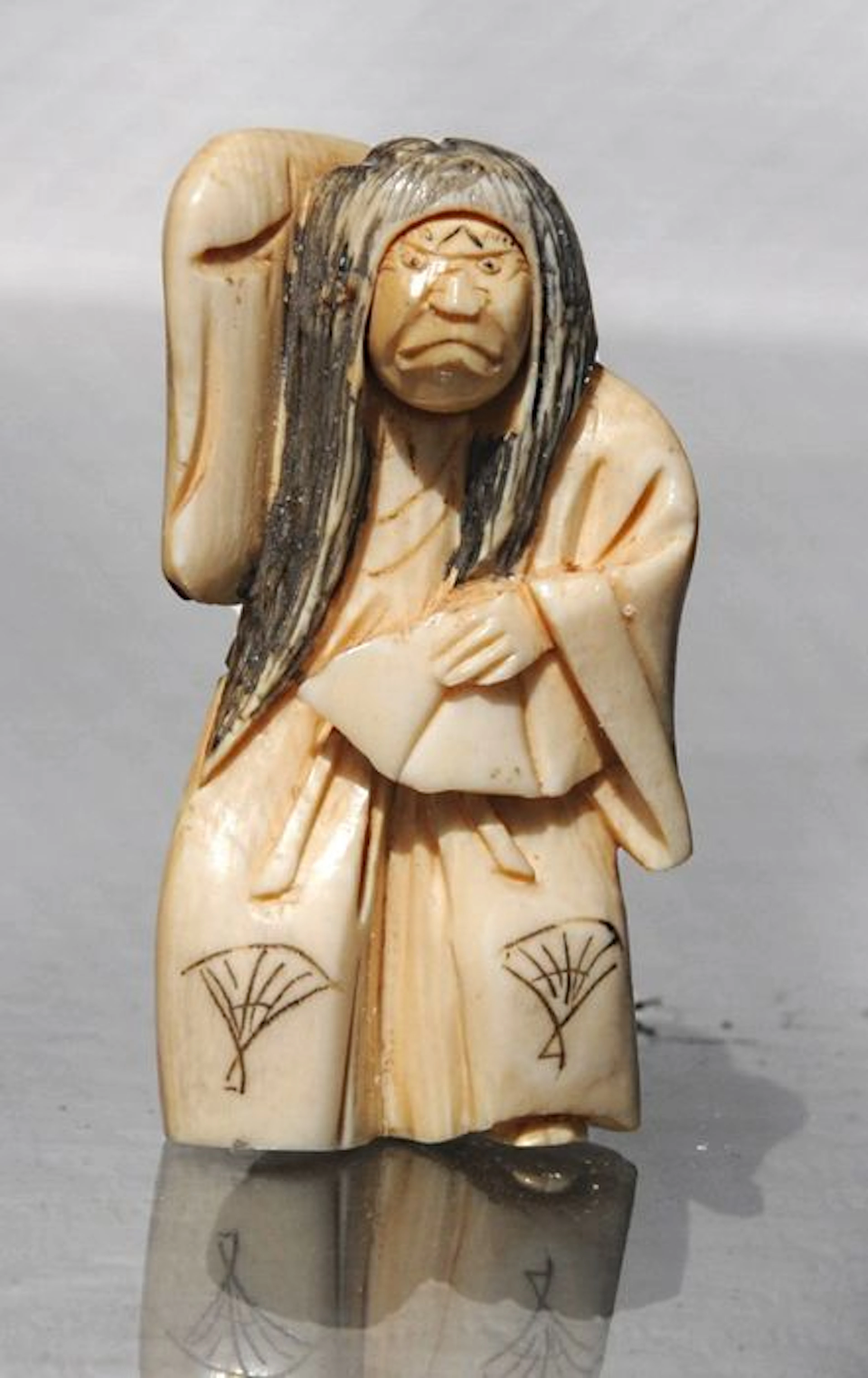 Ivory Karakuri netsuke - Noh theater player - Japan - Early 20th century