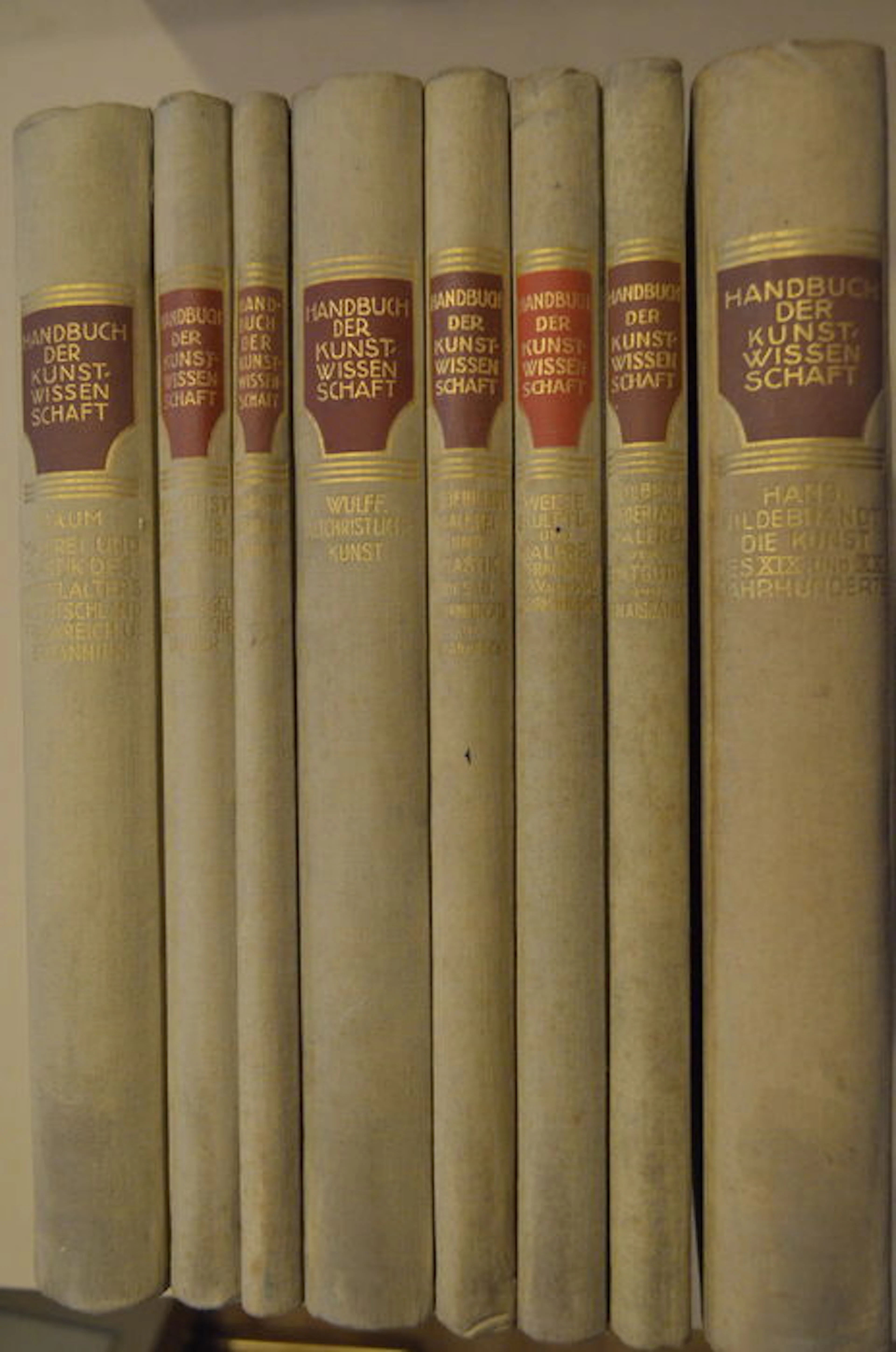 Kunst; Lot met 8 delen uit de reeks Handbuch der Kunstwissenschaft - 1915/1936