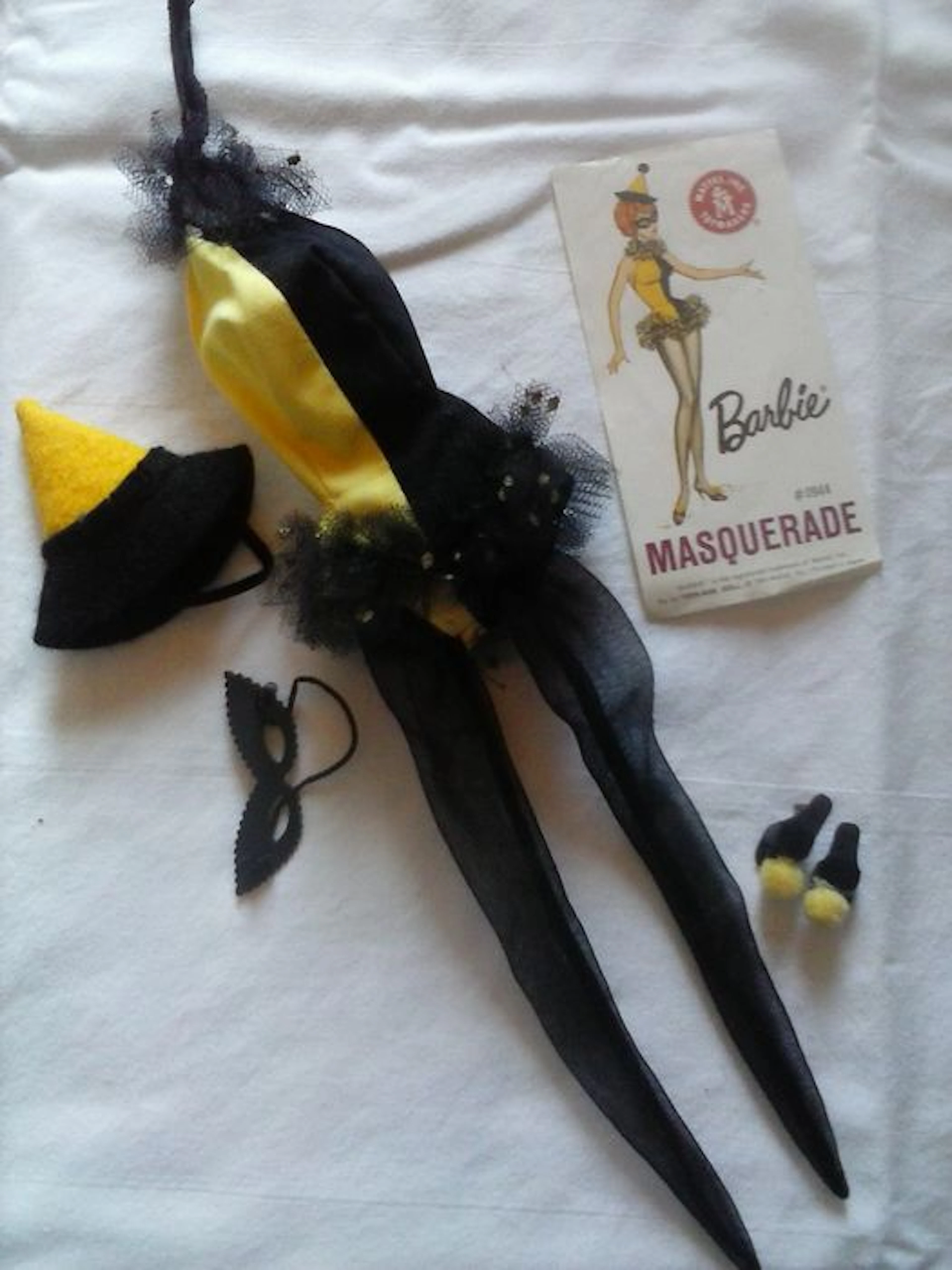 6 outfits - Masquerade - Ski Queen - Drum Majorette - Ballerina - Ice Breaker - Tennis Anyone?