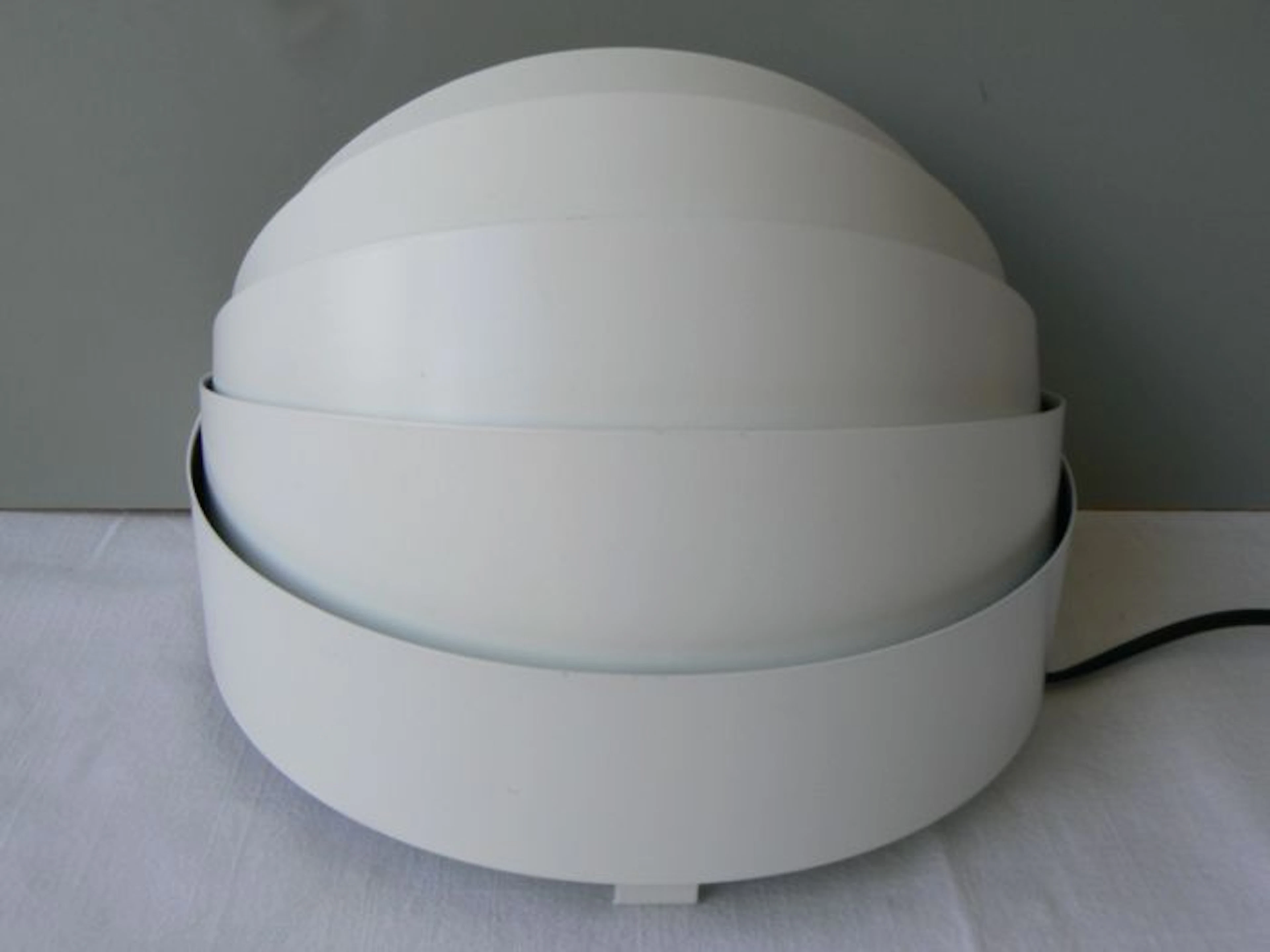 Belux: design lamellen wandlamp model Sydney - vrijwel nieuwstaat