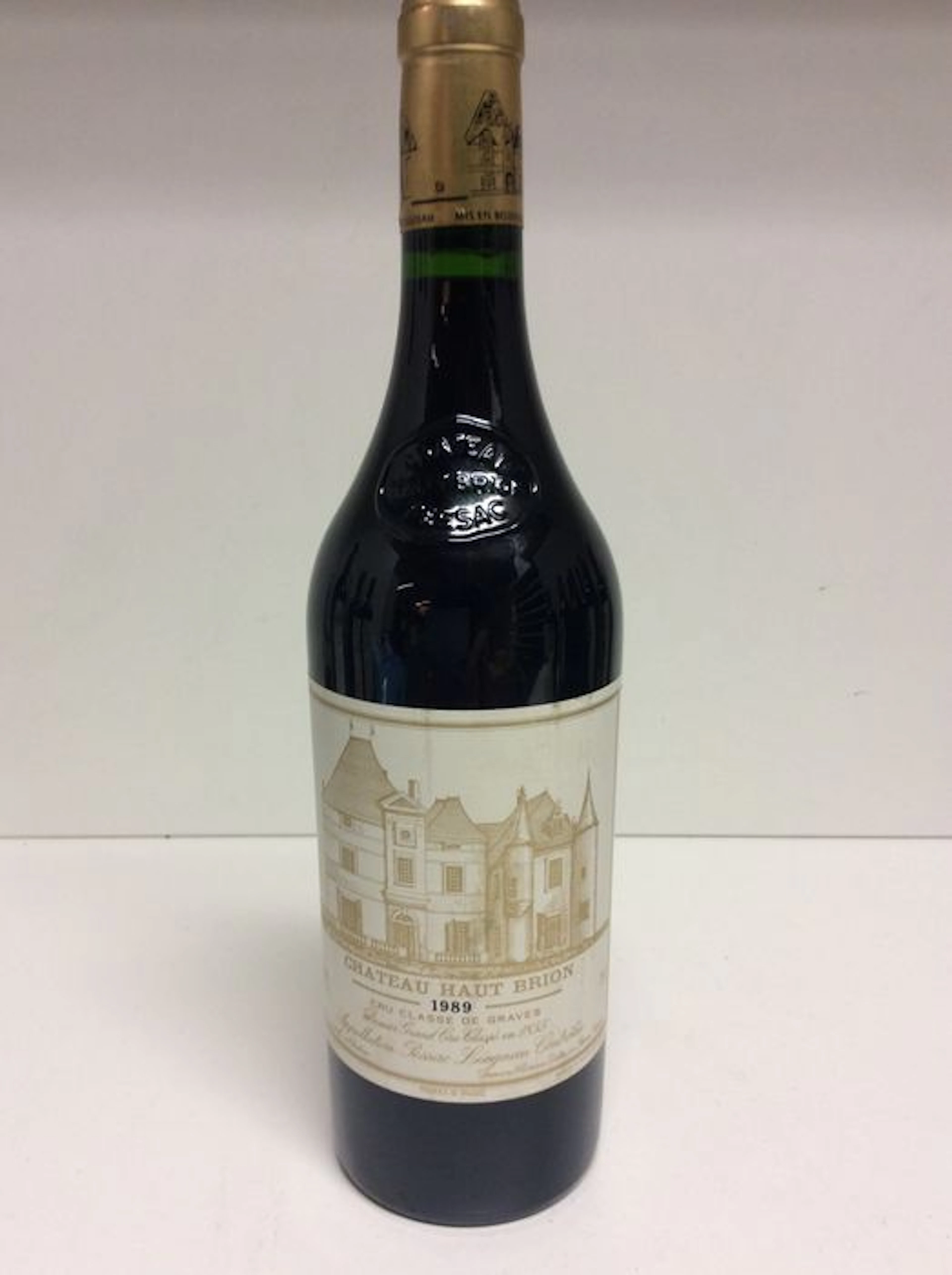 1989 Chateau Haut-Brion Premier Grand Cru Classe and 1855, Pessac-Leognan, France, 1 bottle 0,75l