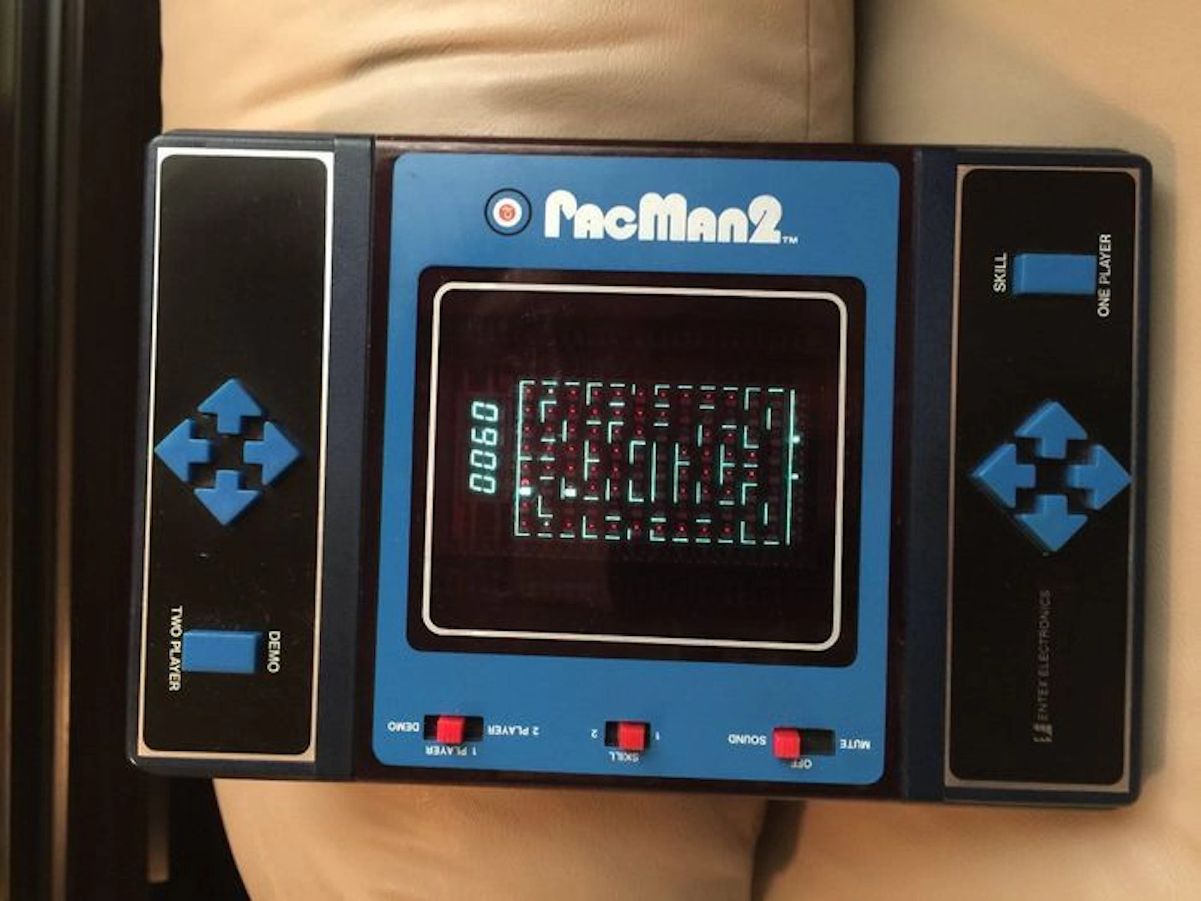 Entex - Pacman game also for 2 players - 1980