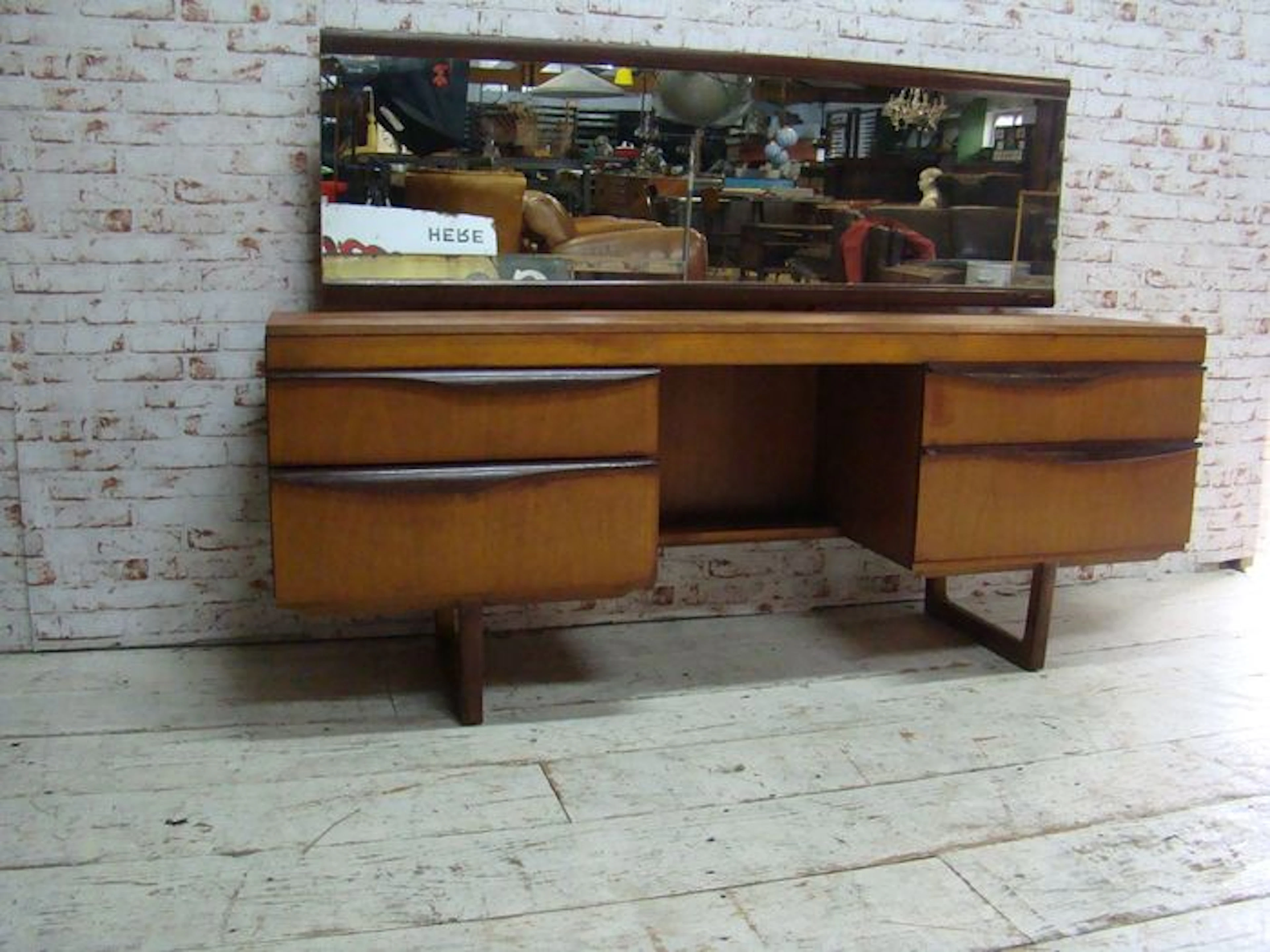 Vintage retro jaren '60 teak kaptafel met grote spiegel