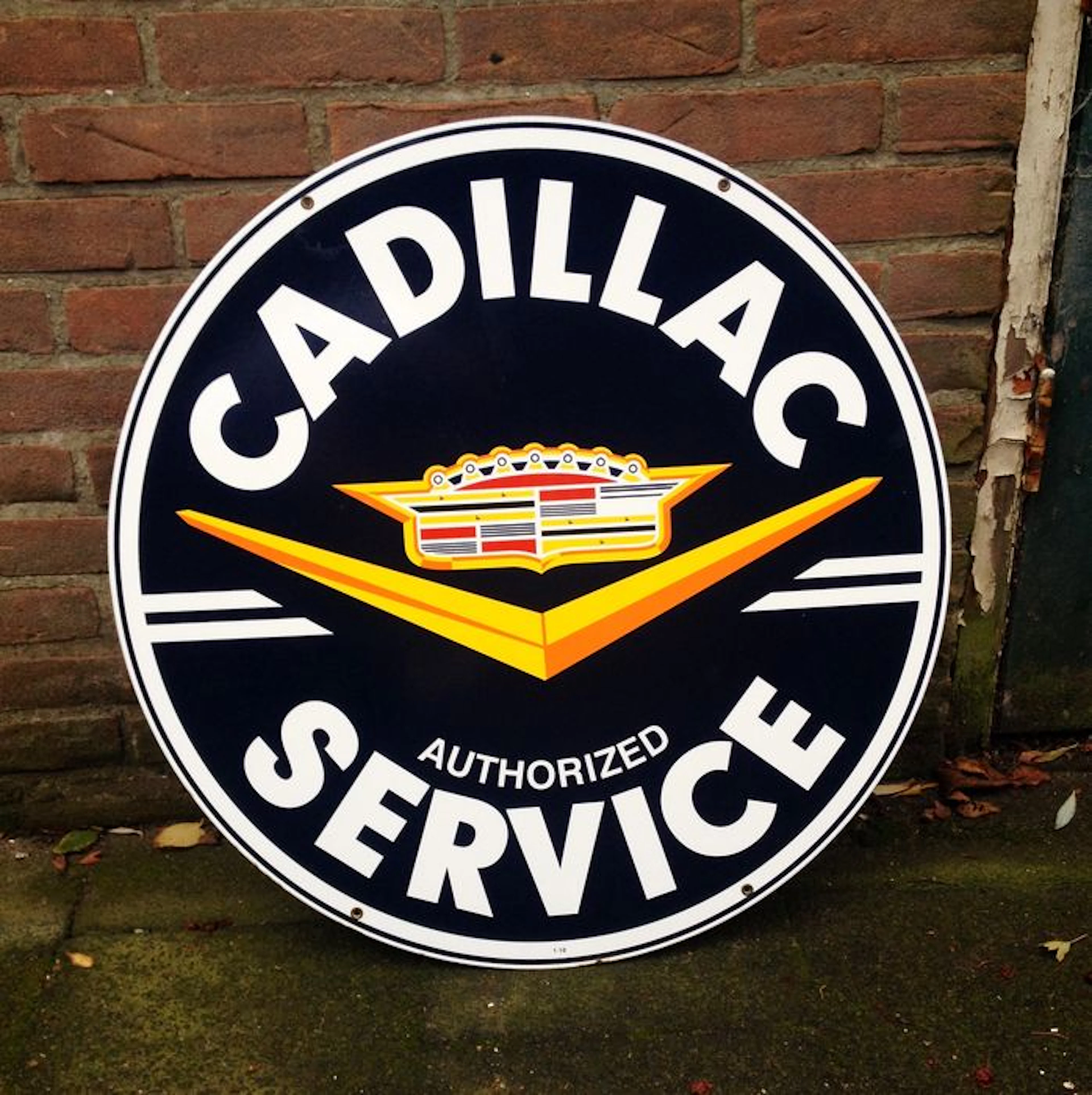 Cadillac emaille reclamebord - diameter 66 cm
