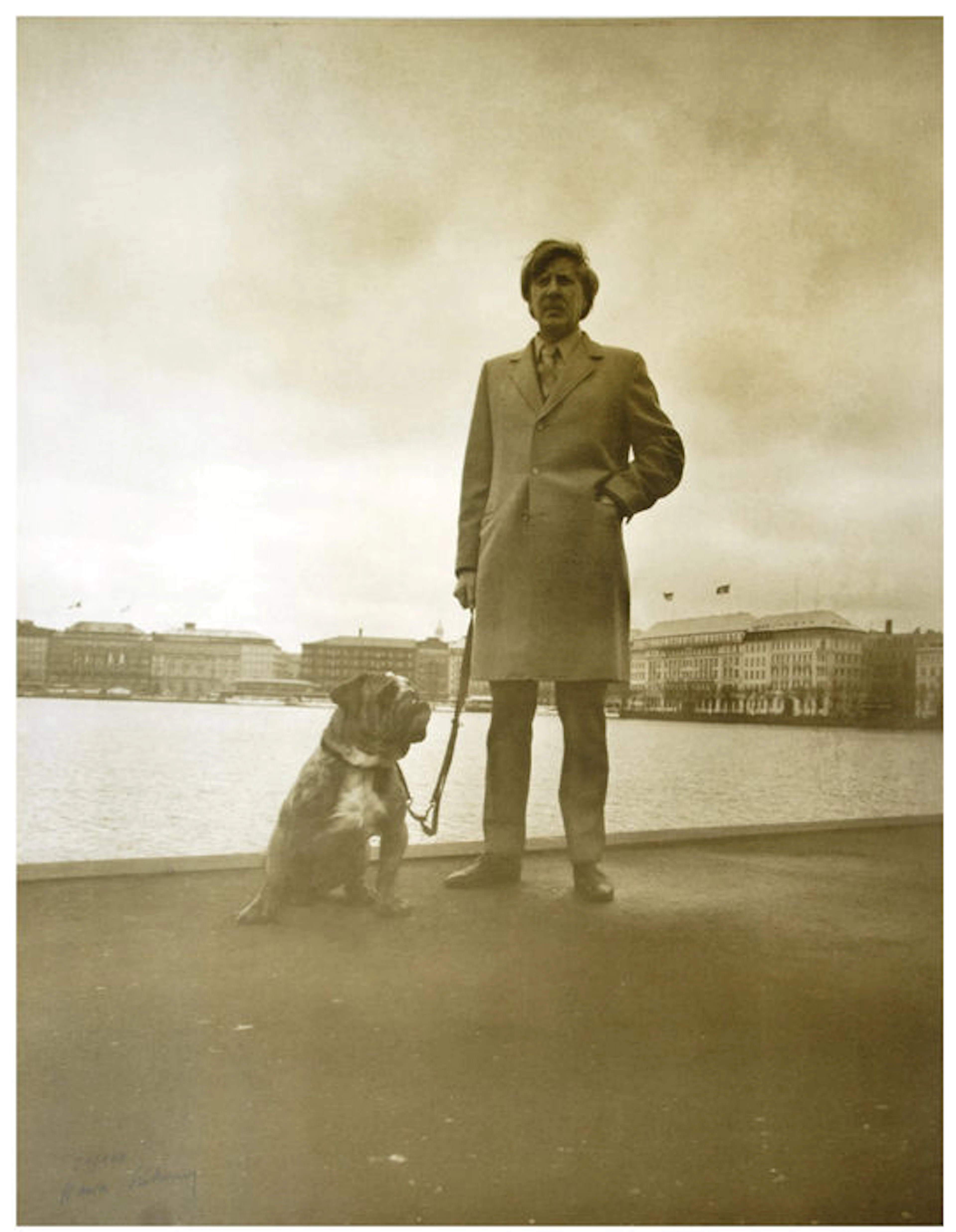 Karin Székessy - Paul Wunderlich with dog
