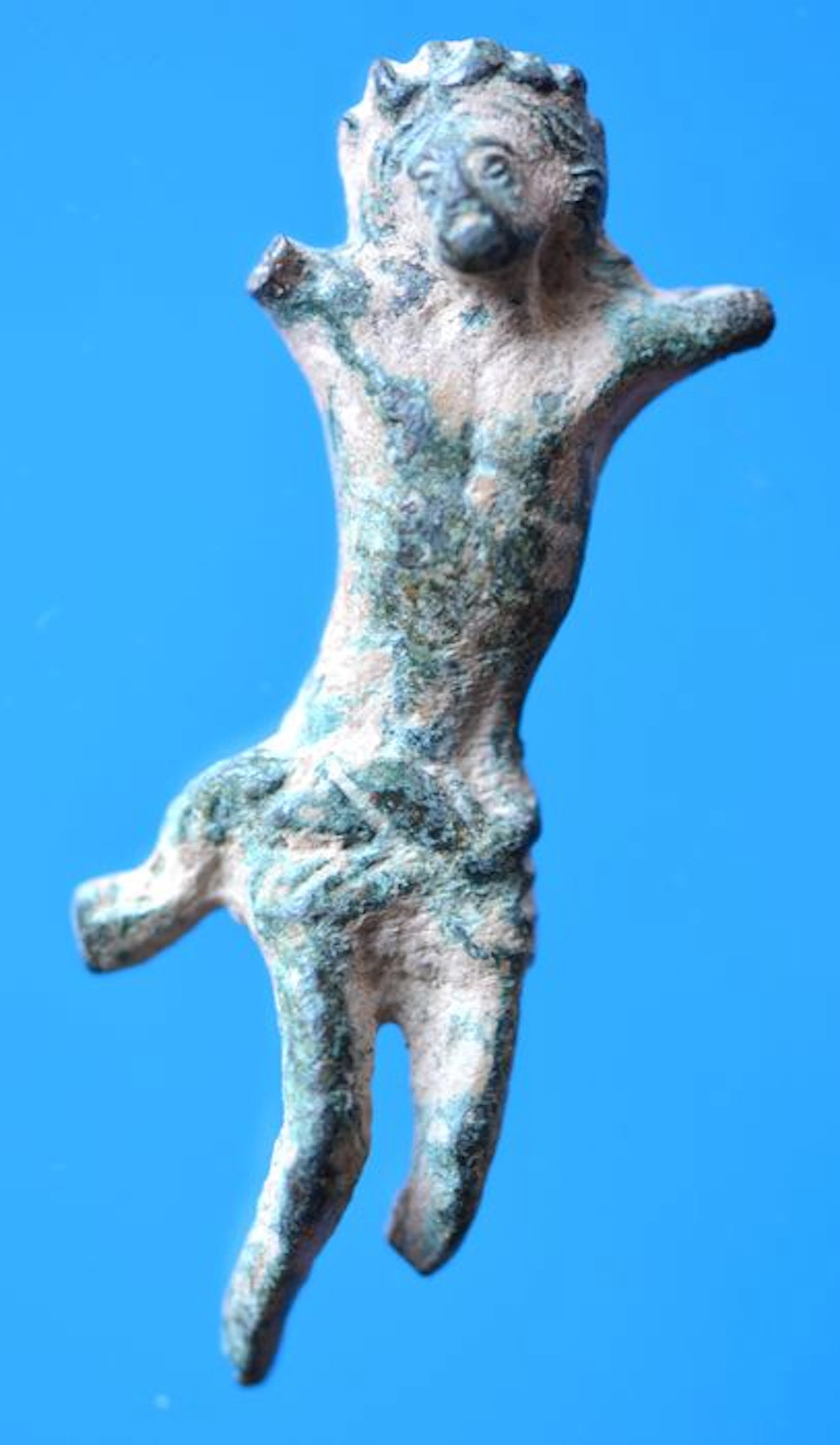 Middeleeuws bronzen Corpus - beeldje van Christus - 63 mm