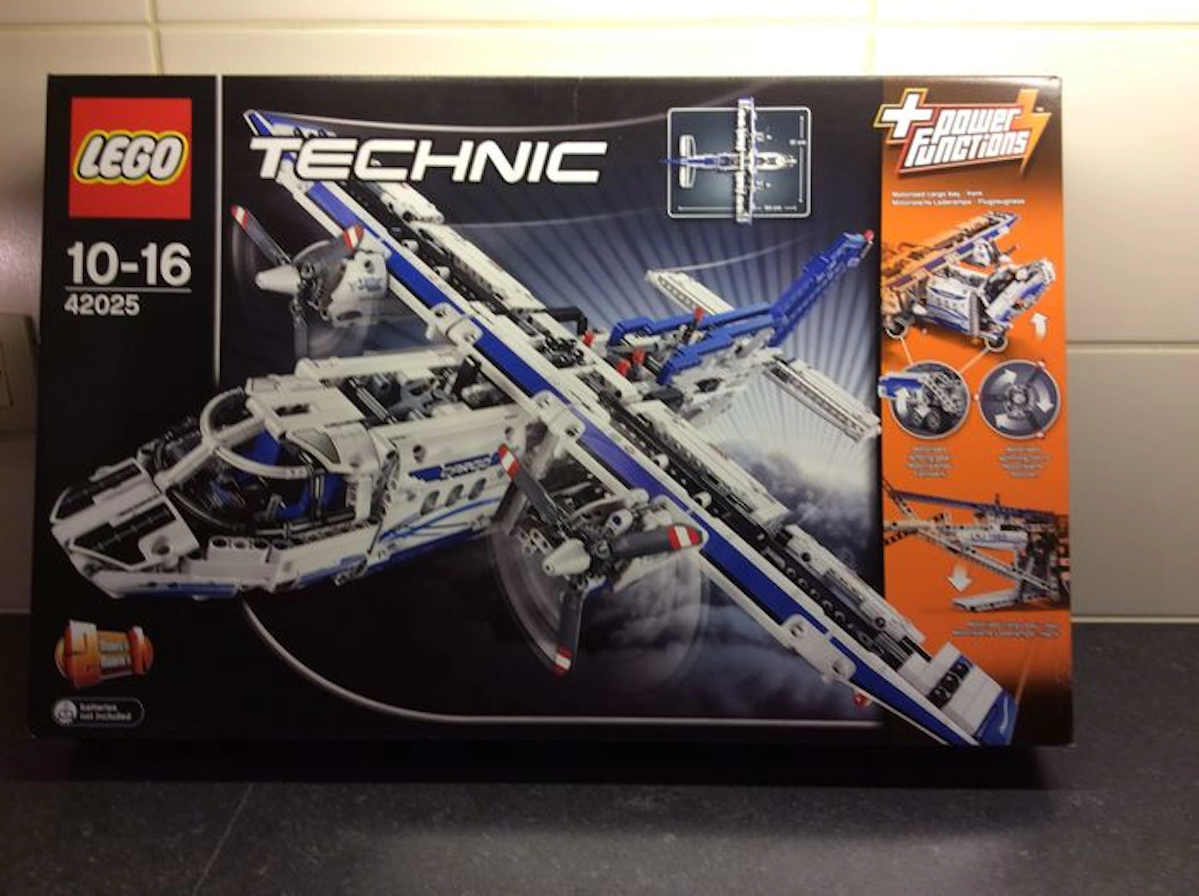 Technic - 42025 - Cargo Plane