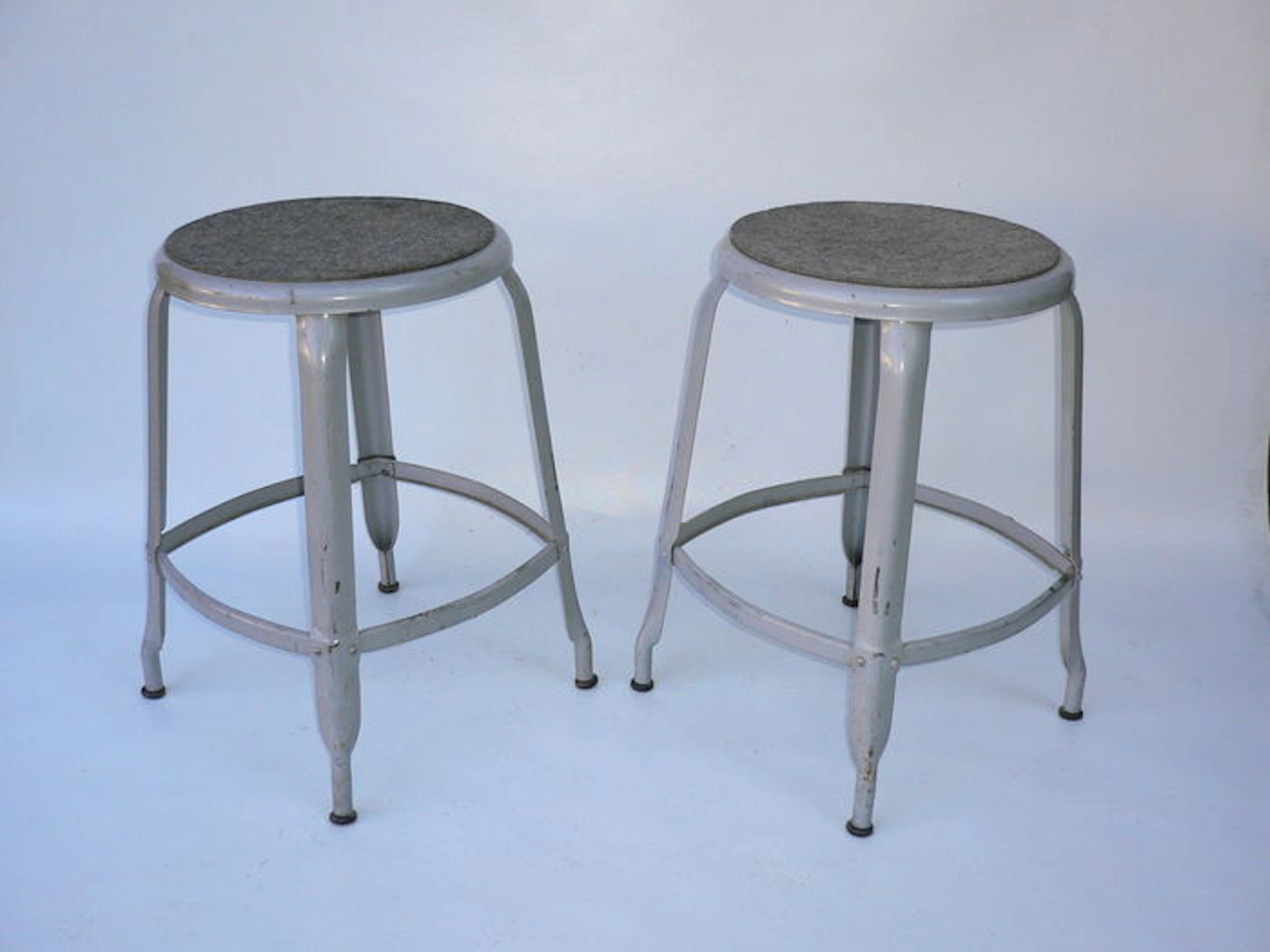 Nicolle - Deux tabourets industriel en métal