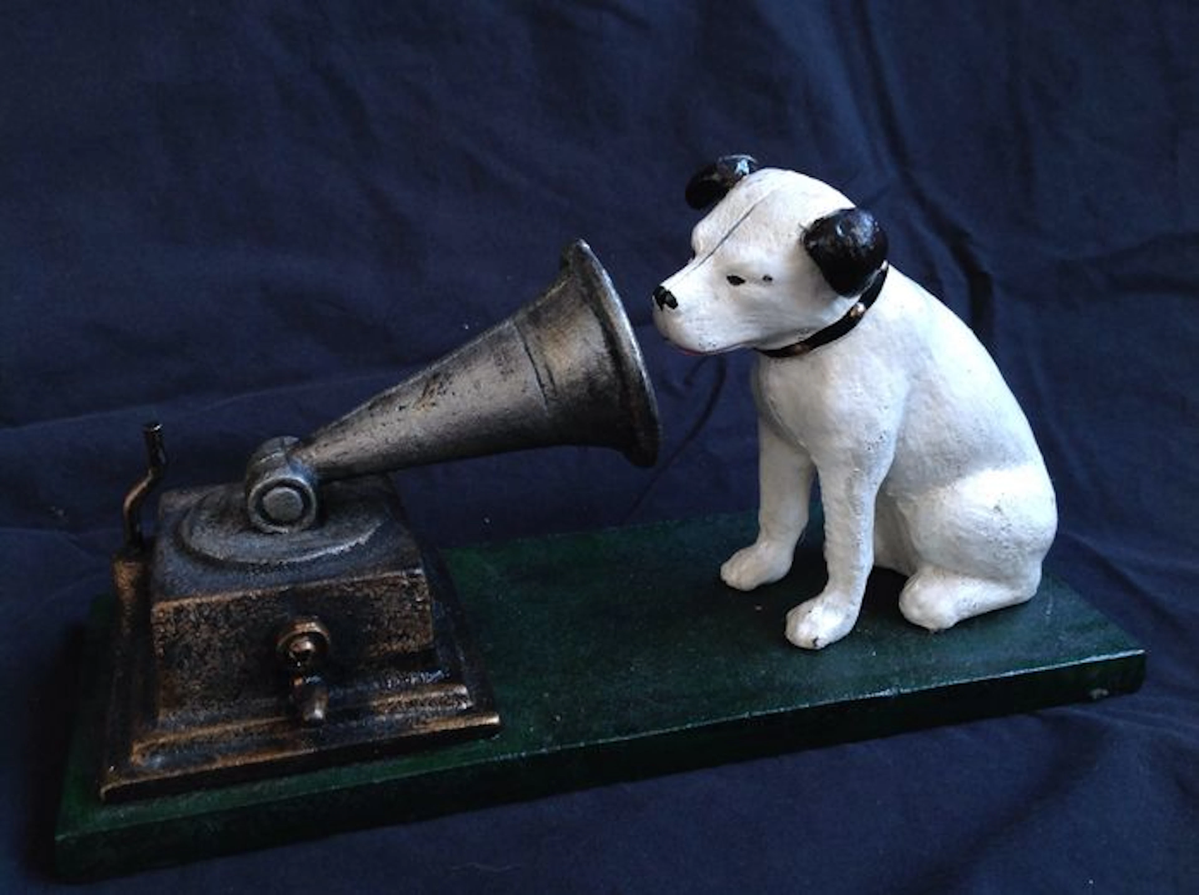 Gietijzeren hond His Master's Voice HMV- Rogers Foundry Birmingham- 1e helft 20e eeuw