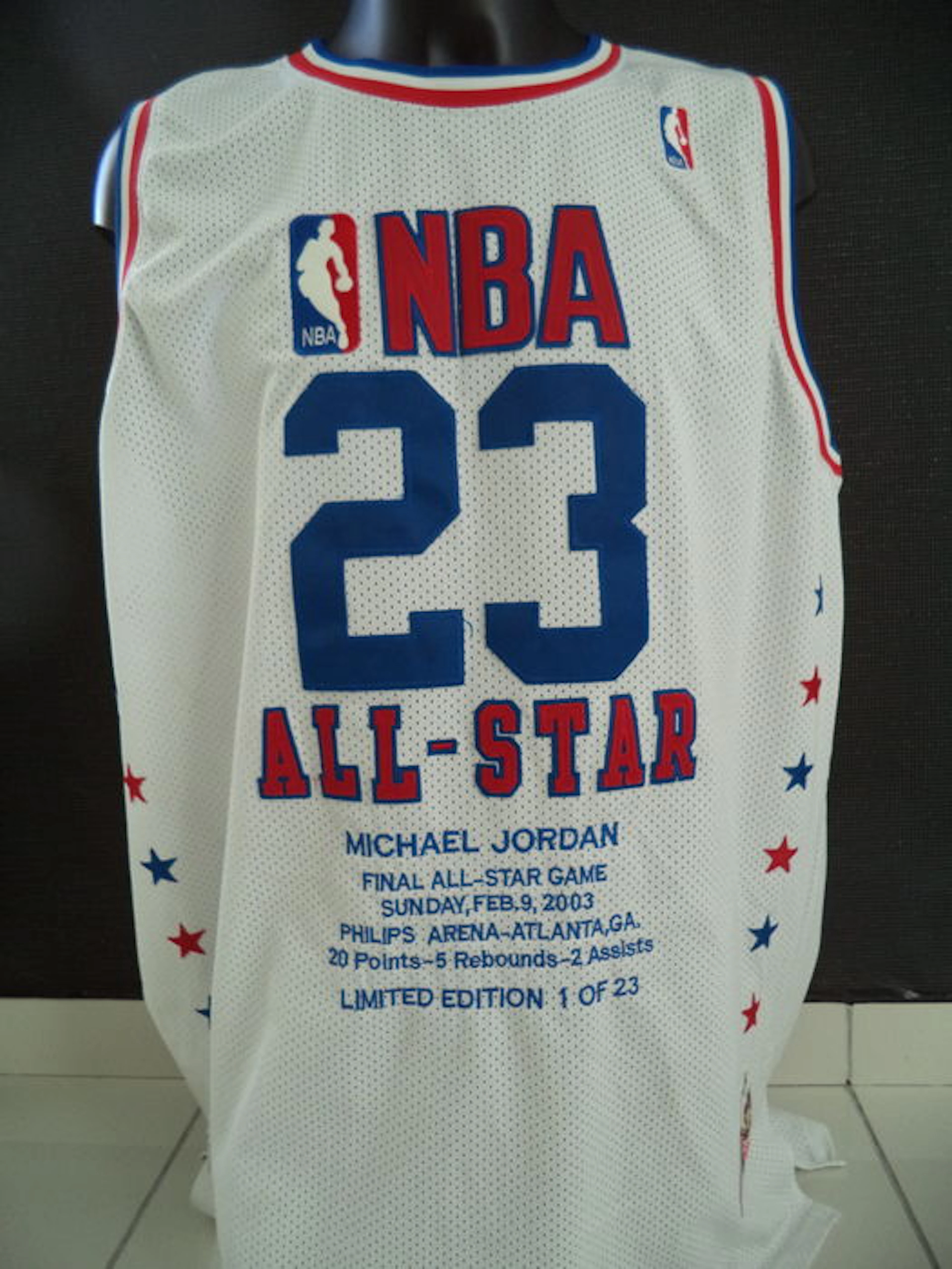 Michael Jordan Last All Star game limited edition shirt nr 1 van 23 stuks.
