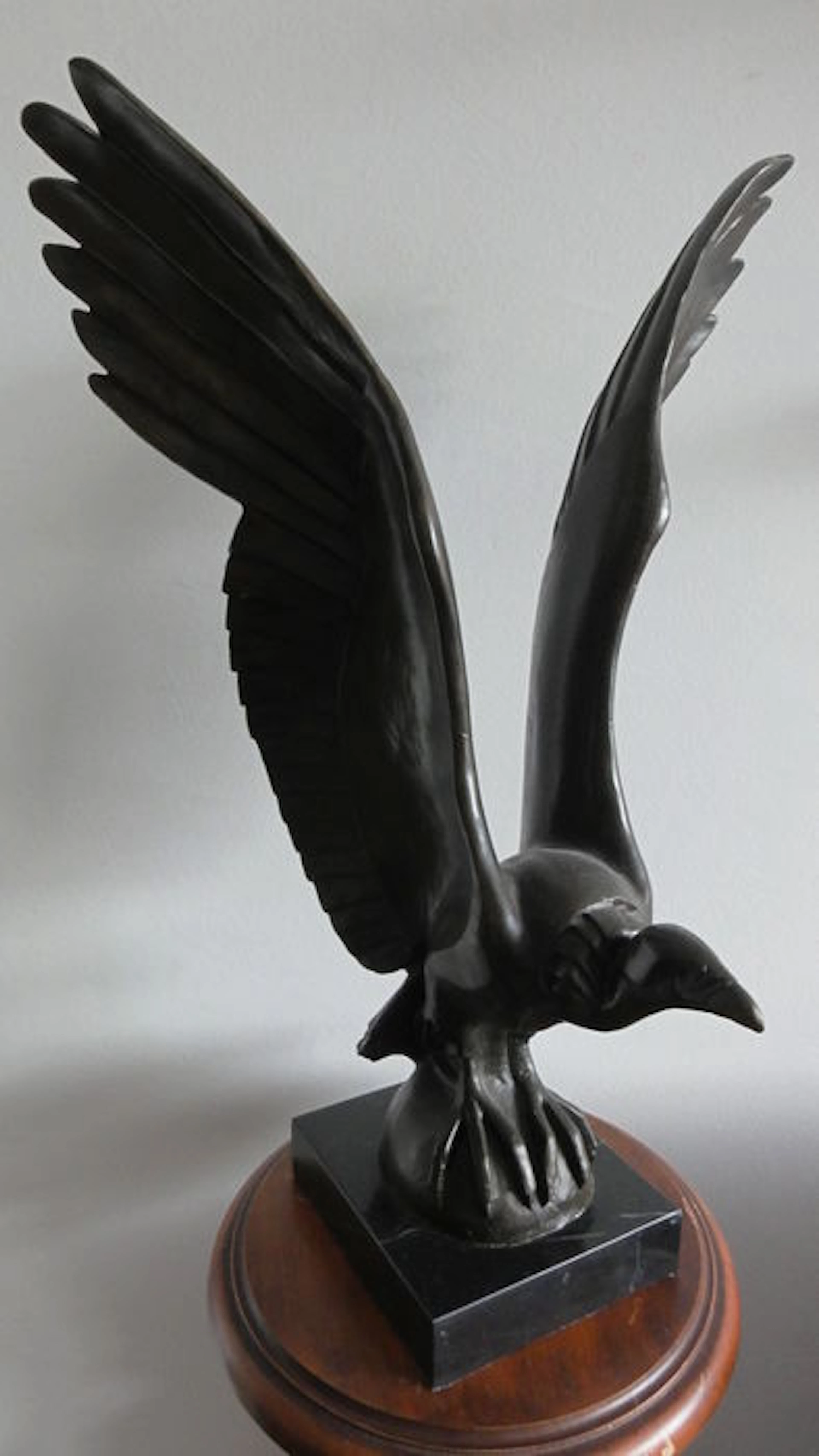 Bronze vulture - with signature B. Verstraeten - Art Deco - 20th century.