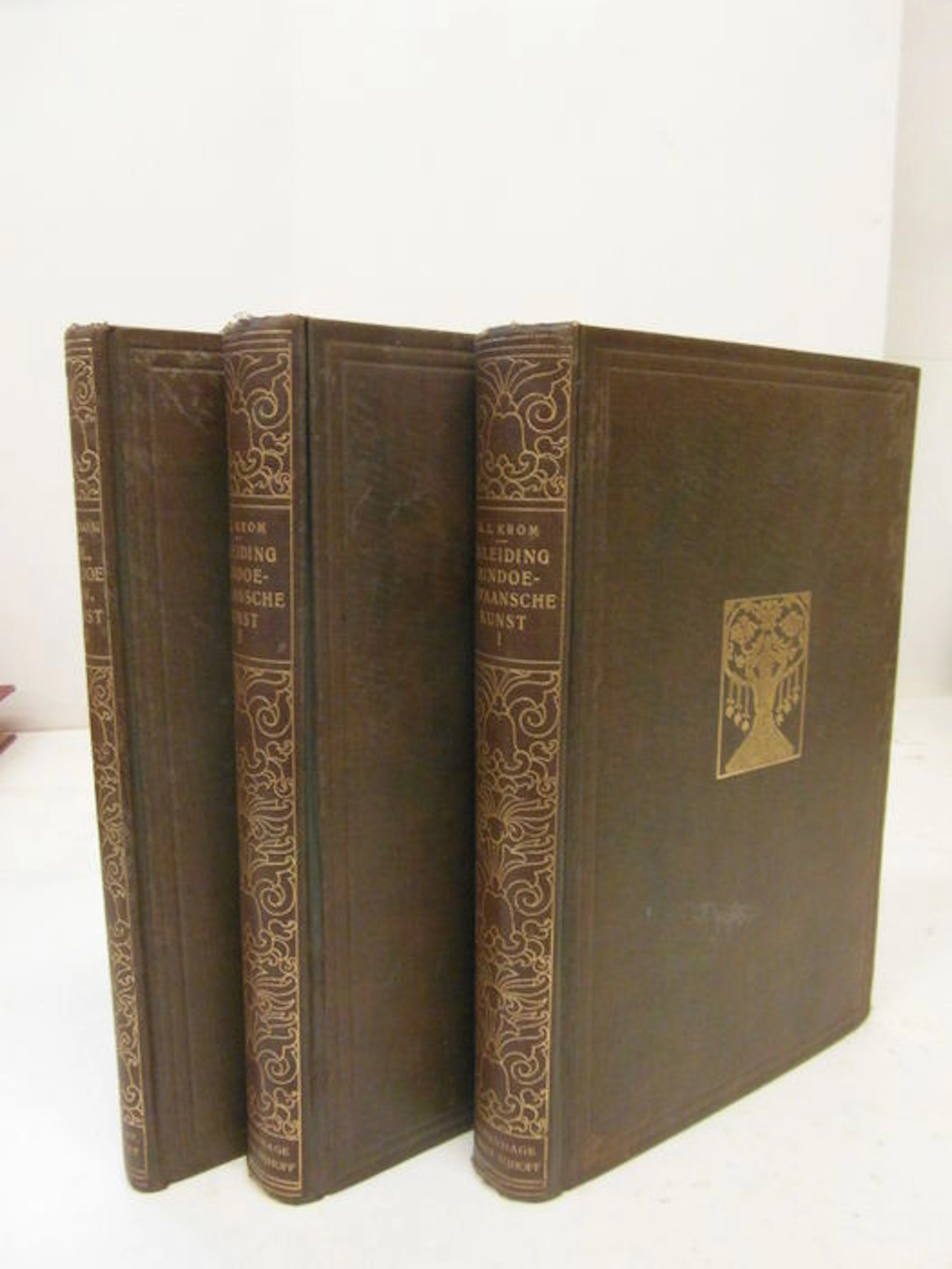 Indonesië; N.J Krom - Inleiding tot de Hindoe-Javaansche Kunst - 3 delen - 1923