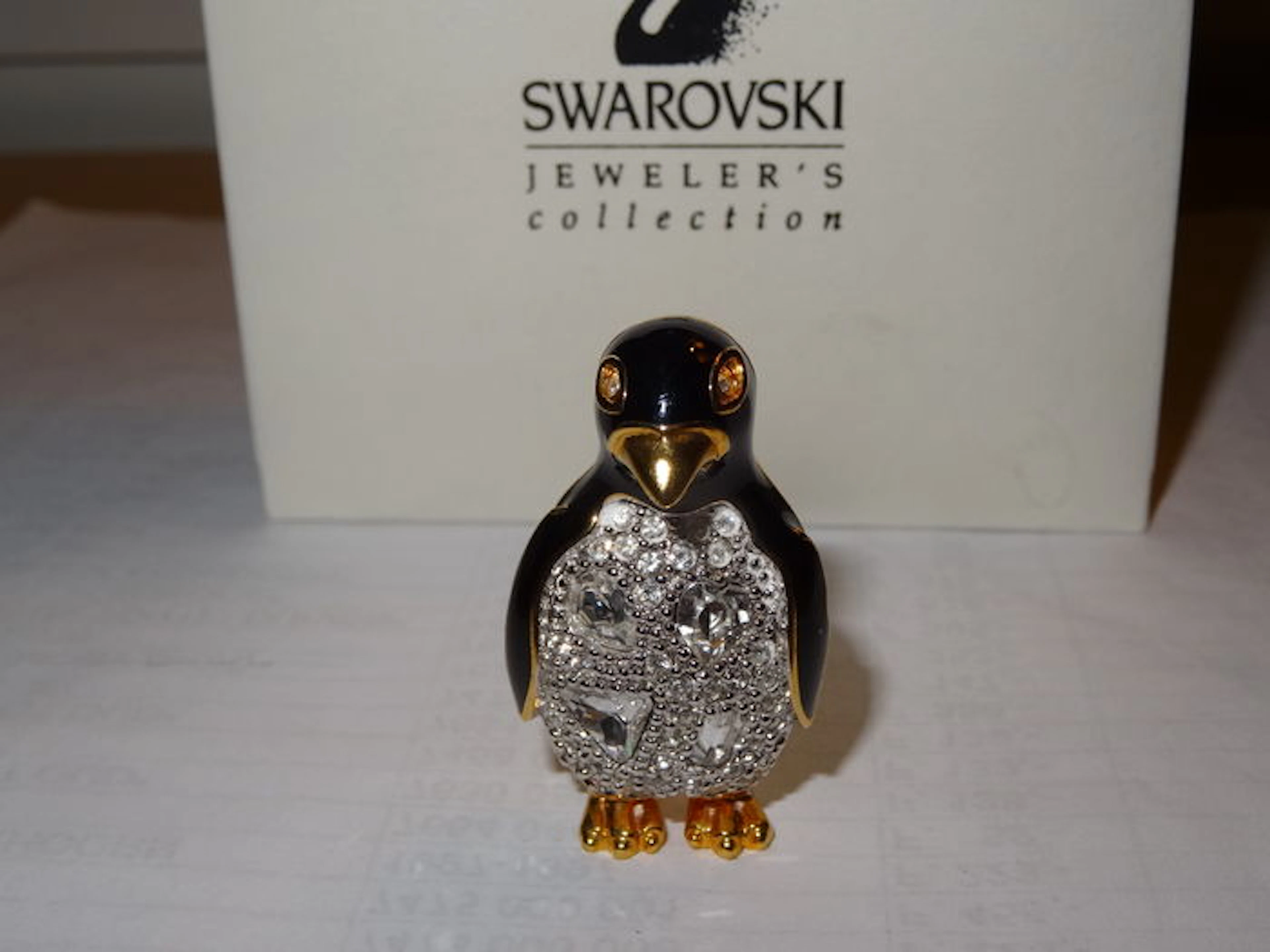 Swarovski - penguin broche - tie-pin - keychain