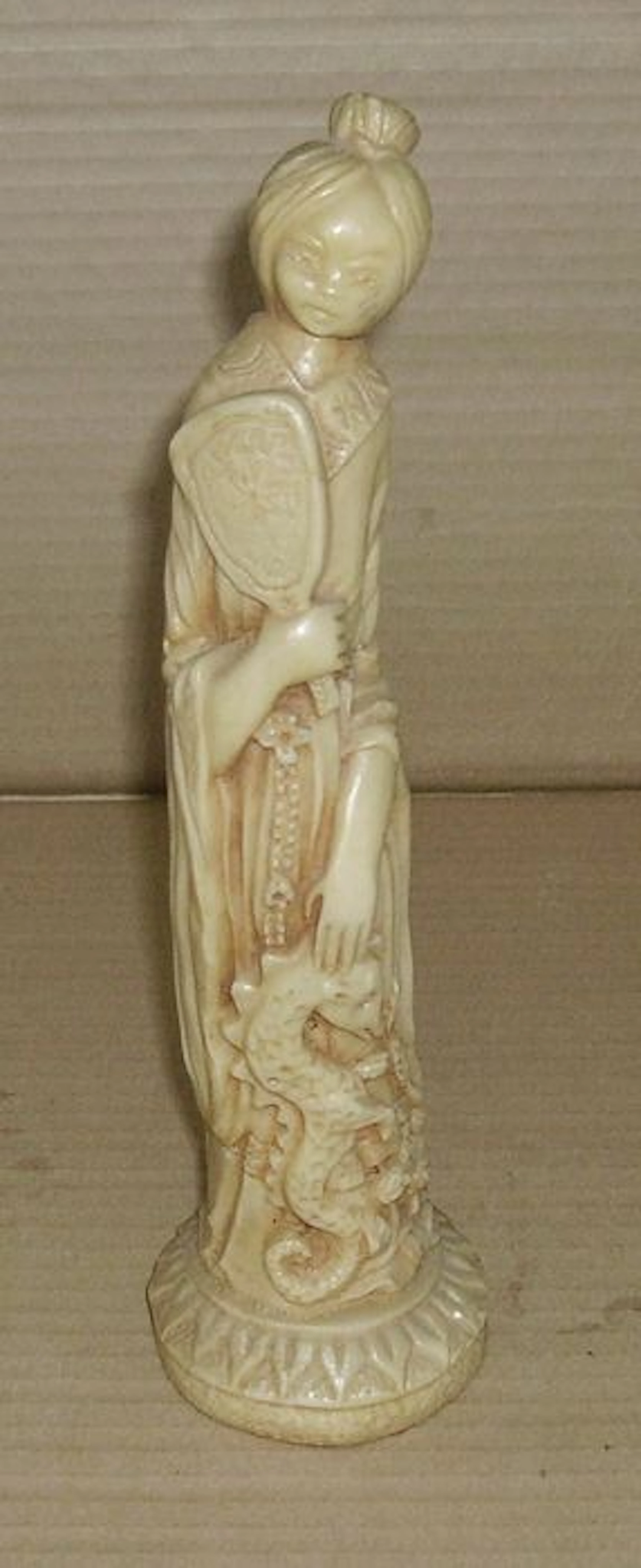 Bella dama de (resina)