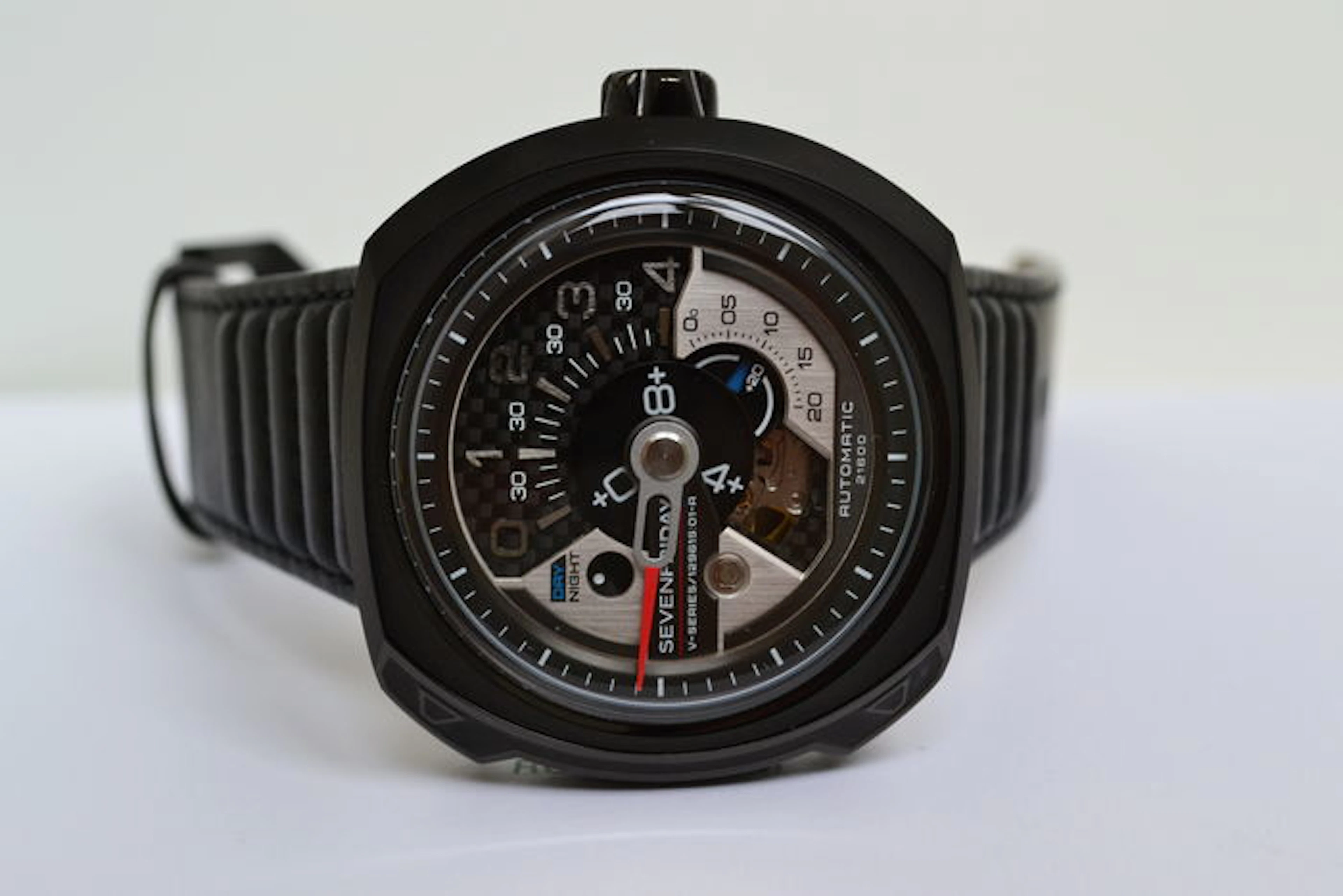 SevenFriday New Edition V-3-01 series men's wristwatch