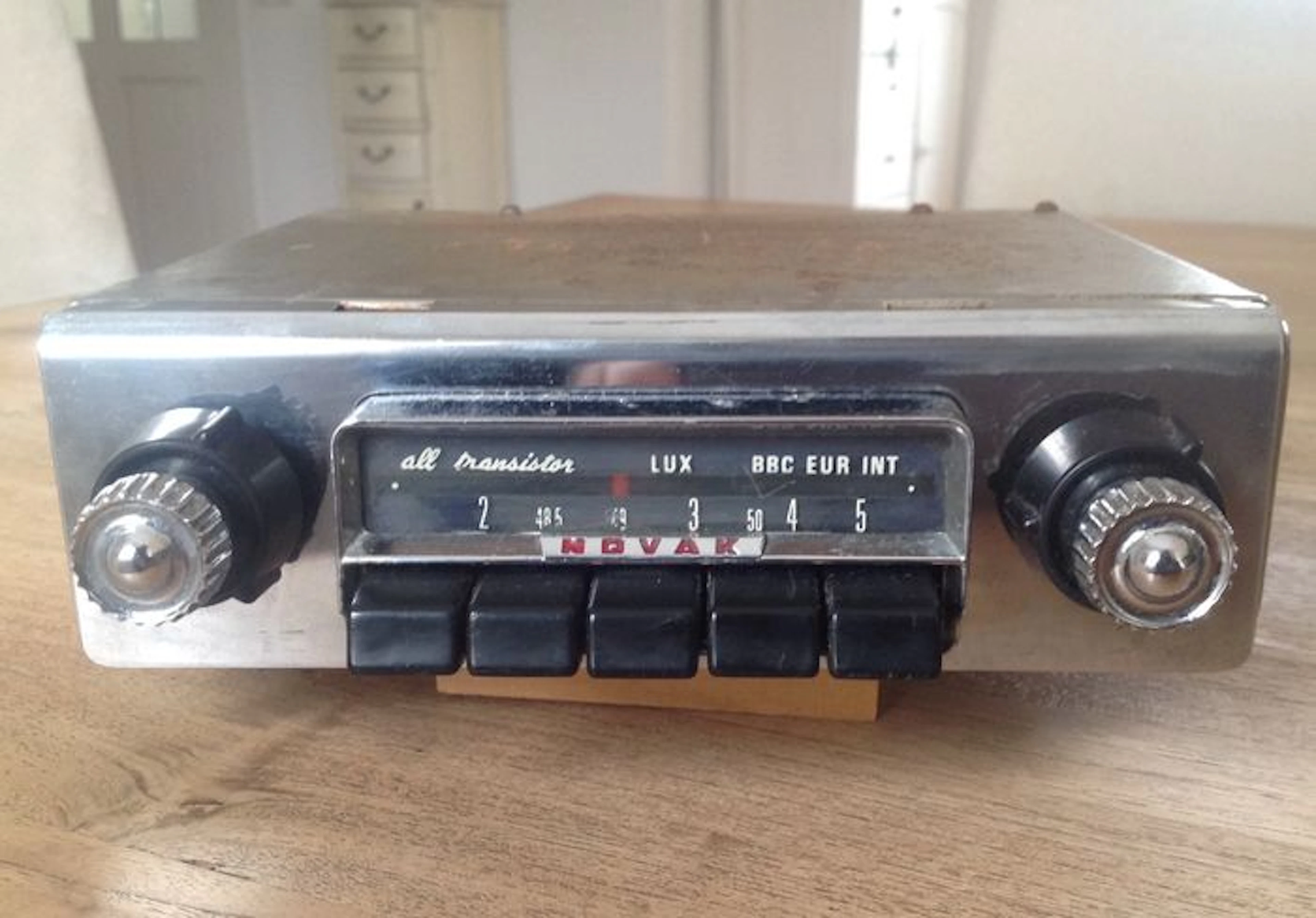 NOVAK Riviera 825 all Transistor zeldzame klassieke autoradio - (1961)