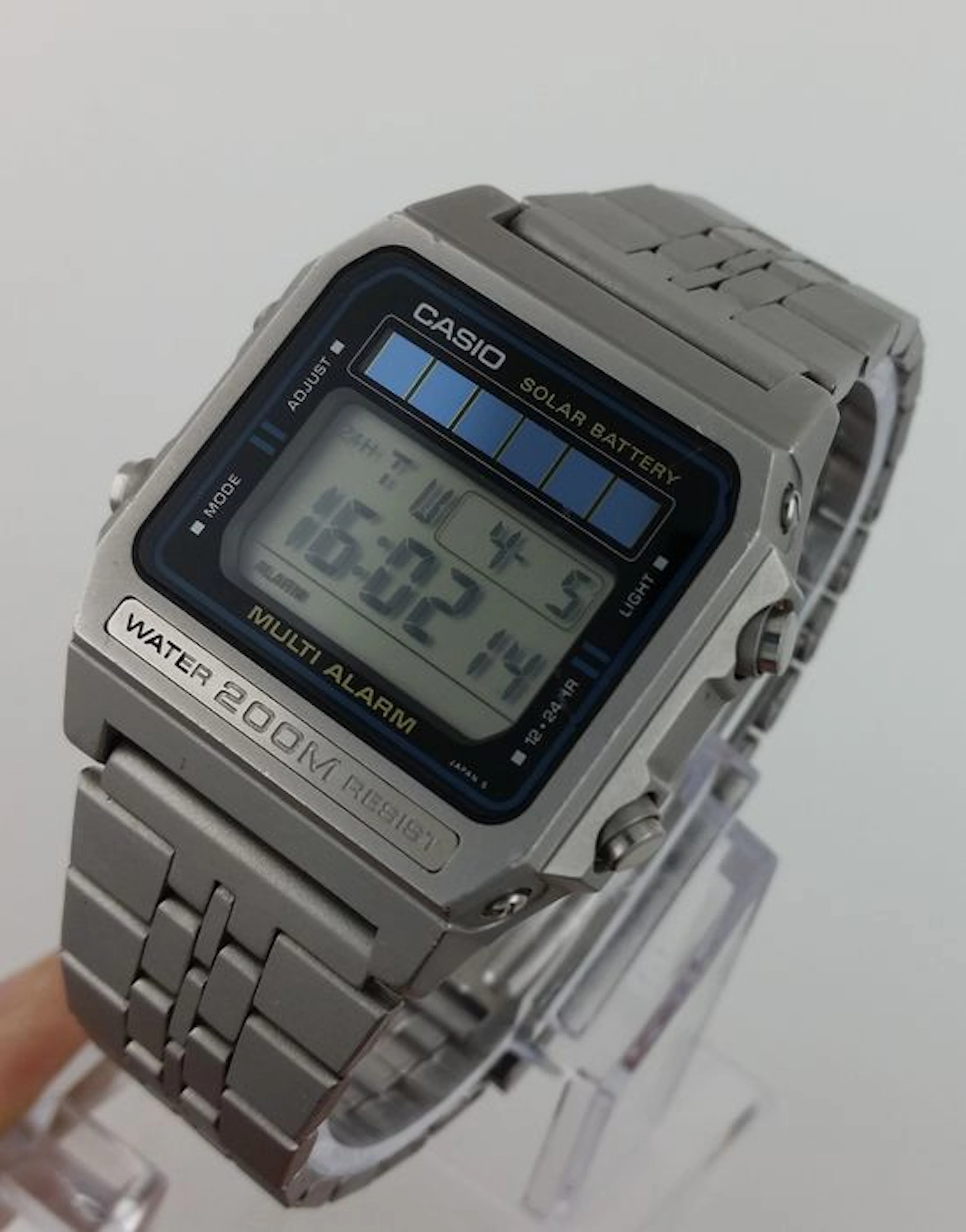 CASIO - solar watch - men's wristwatch - 80s