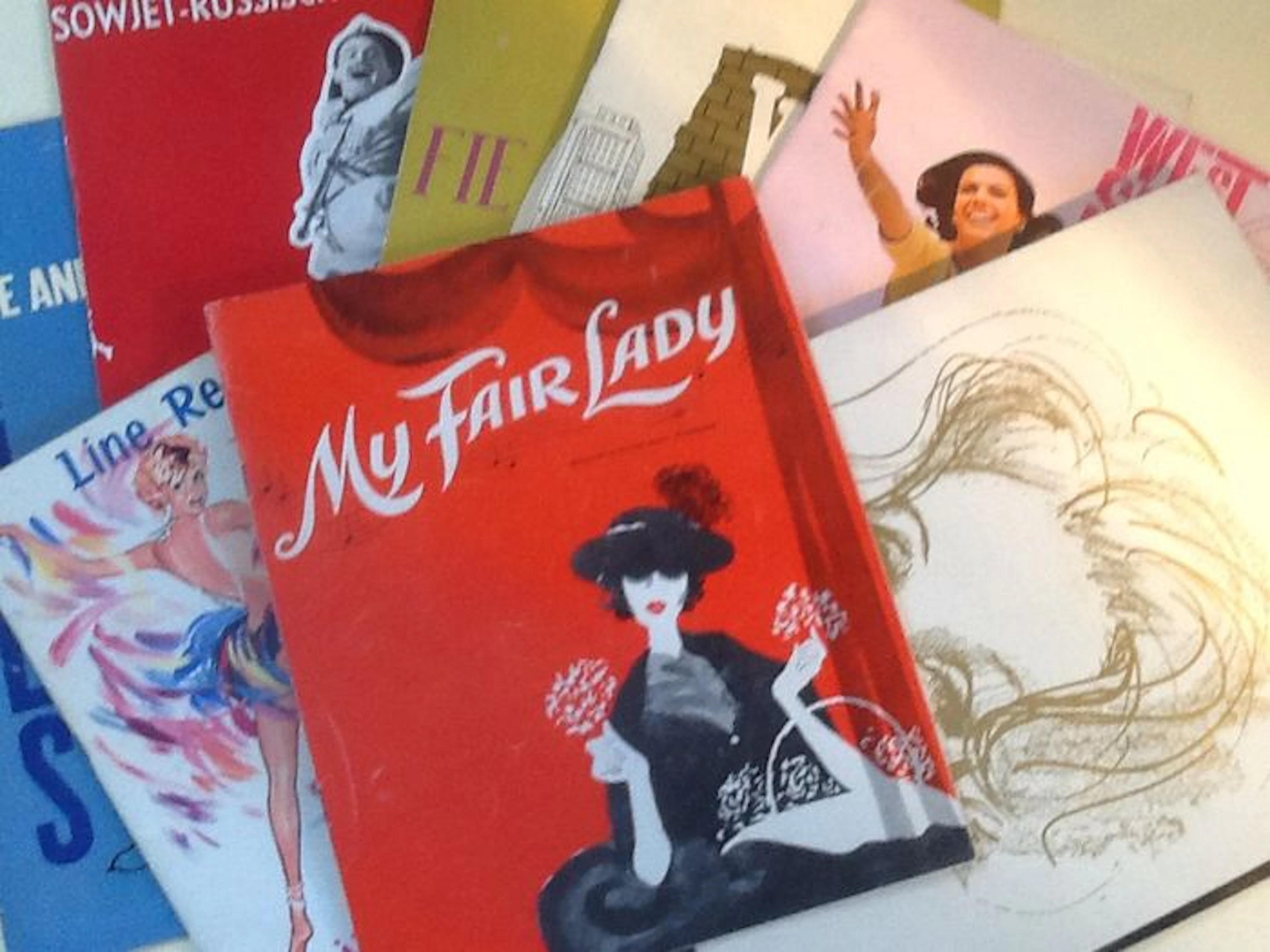 Lot with 7 programs and booklets of West Side Story, Marlene Dietrich, My Fair Lady, etc.