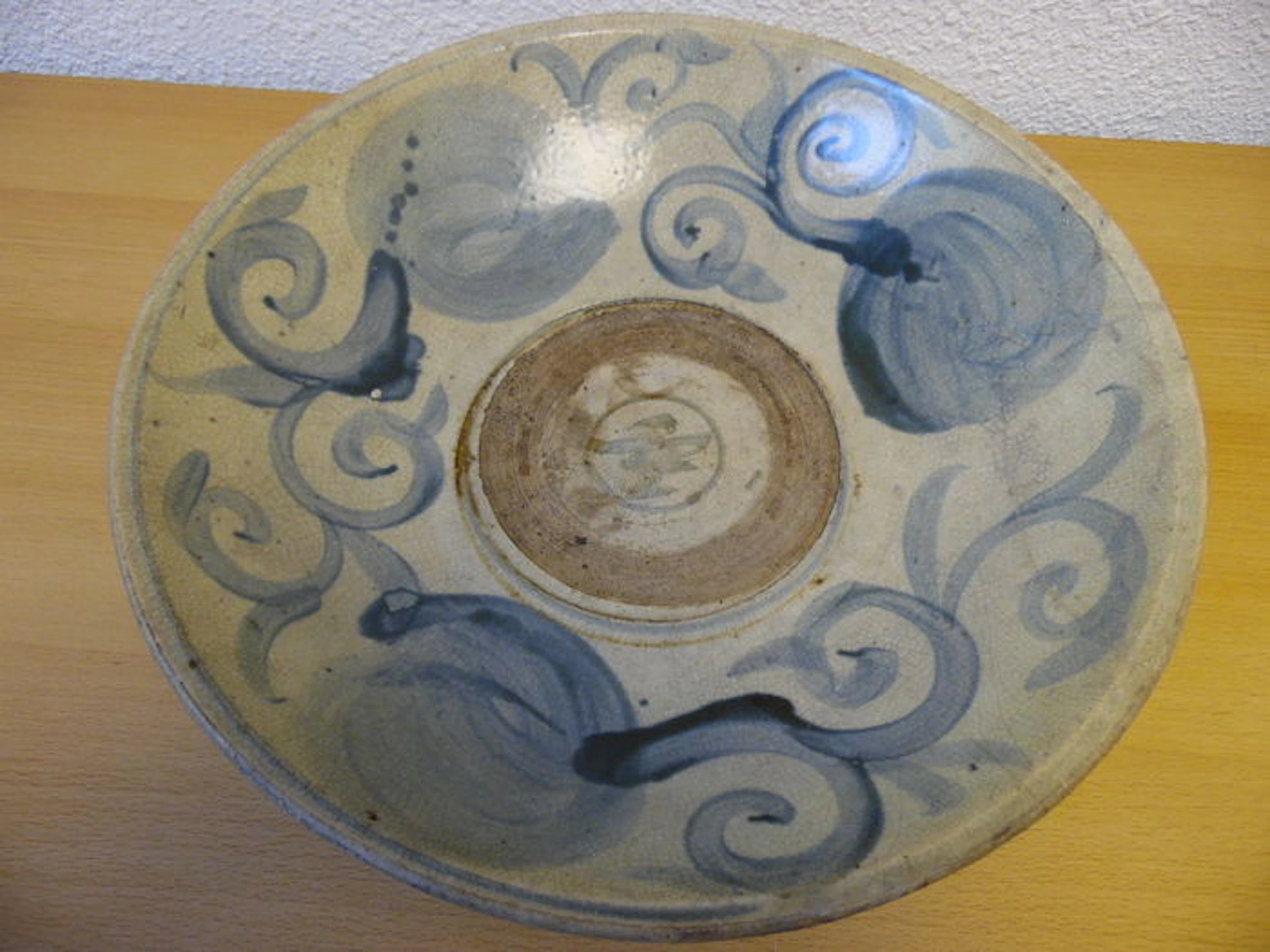 Zeer grote porseleinen Swatow schotel - China - Ming periode (1368-1644)