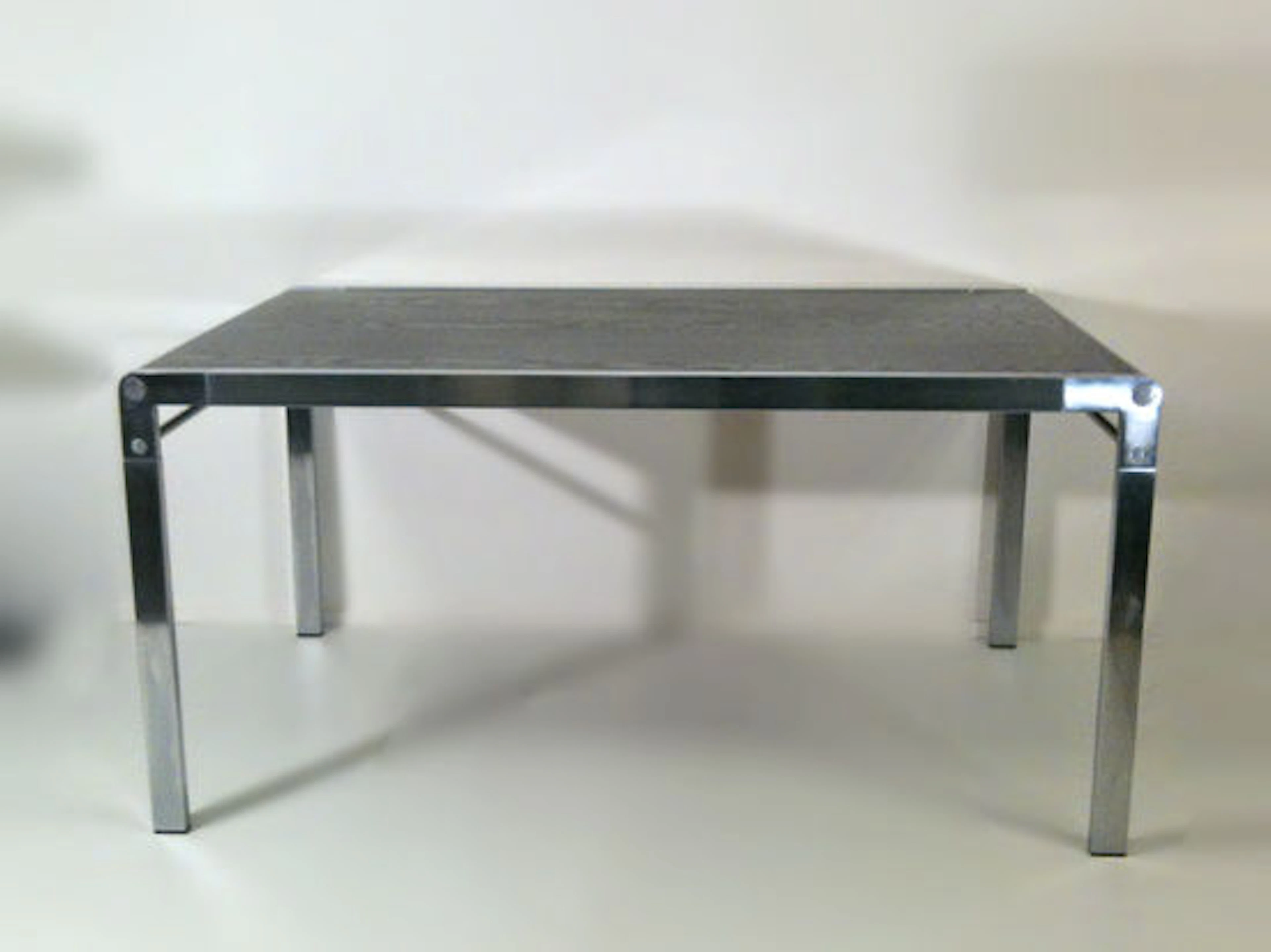 Claire Bataille & Paul Ibens by 't Spectrum - Anvers table