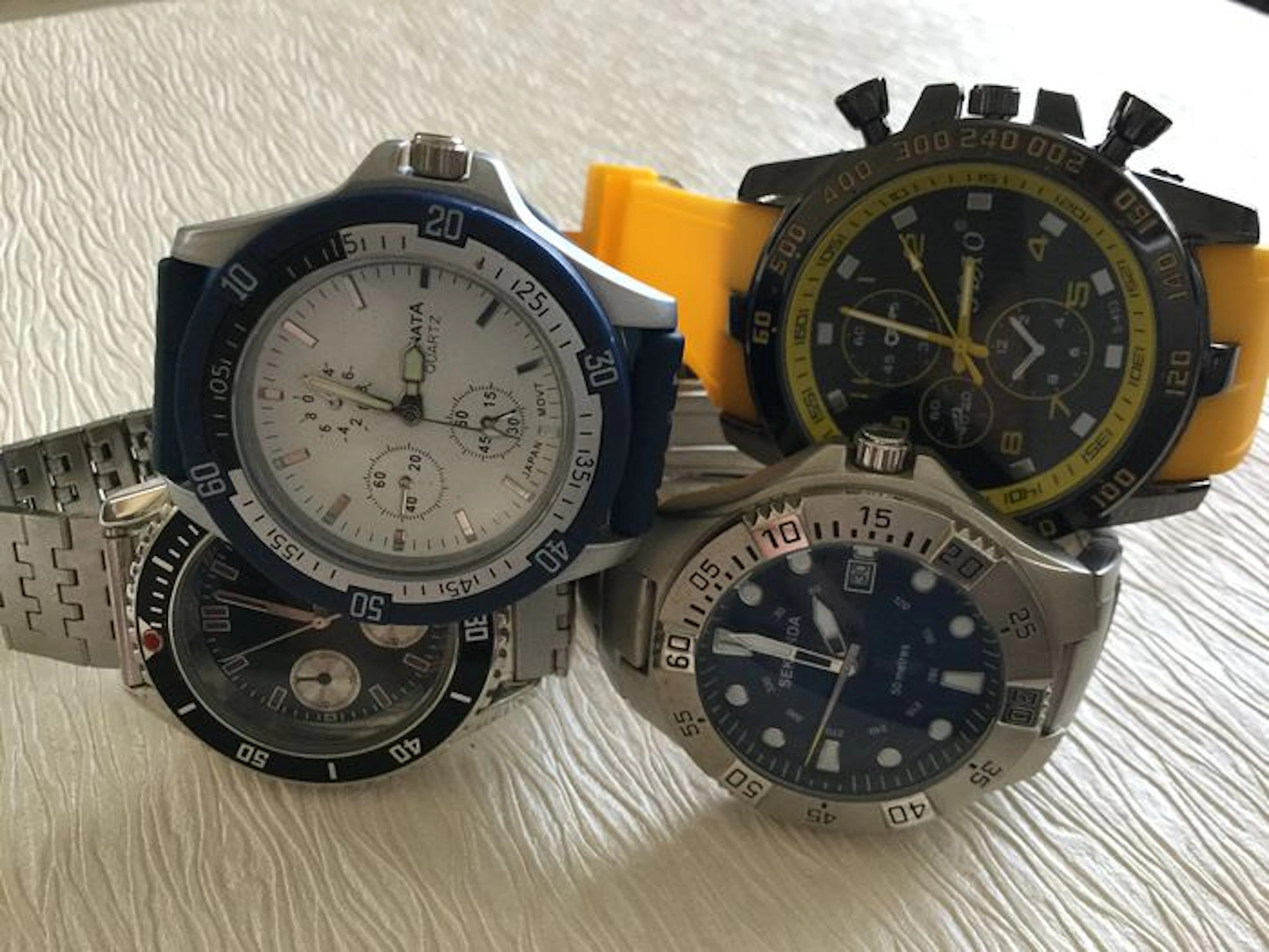Lot of 4 watches – Sekonda, Sonata, SBAO, Avon All Wristwatches – 2012/16