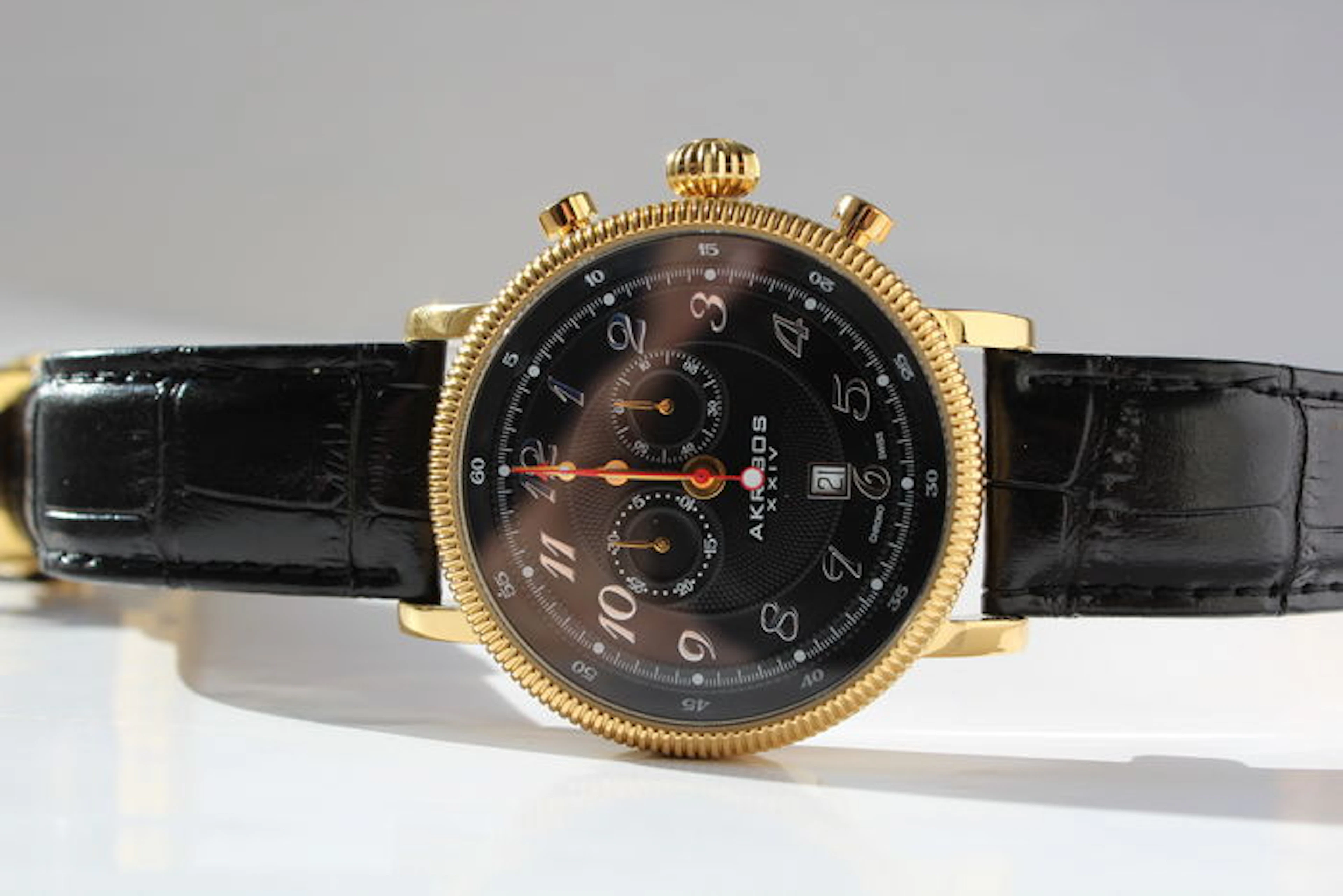 AKRIBOS XXIV AK589YB Swiss quartz chronograph