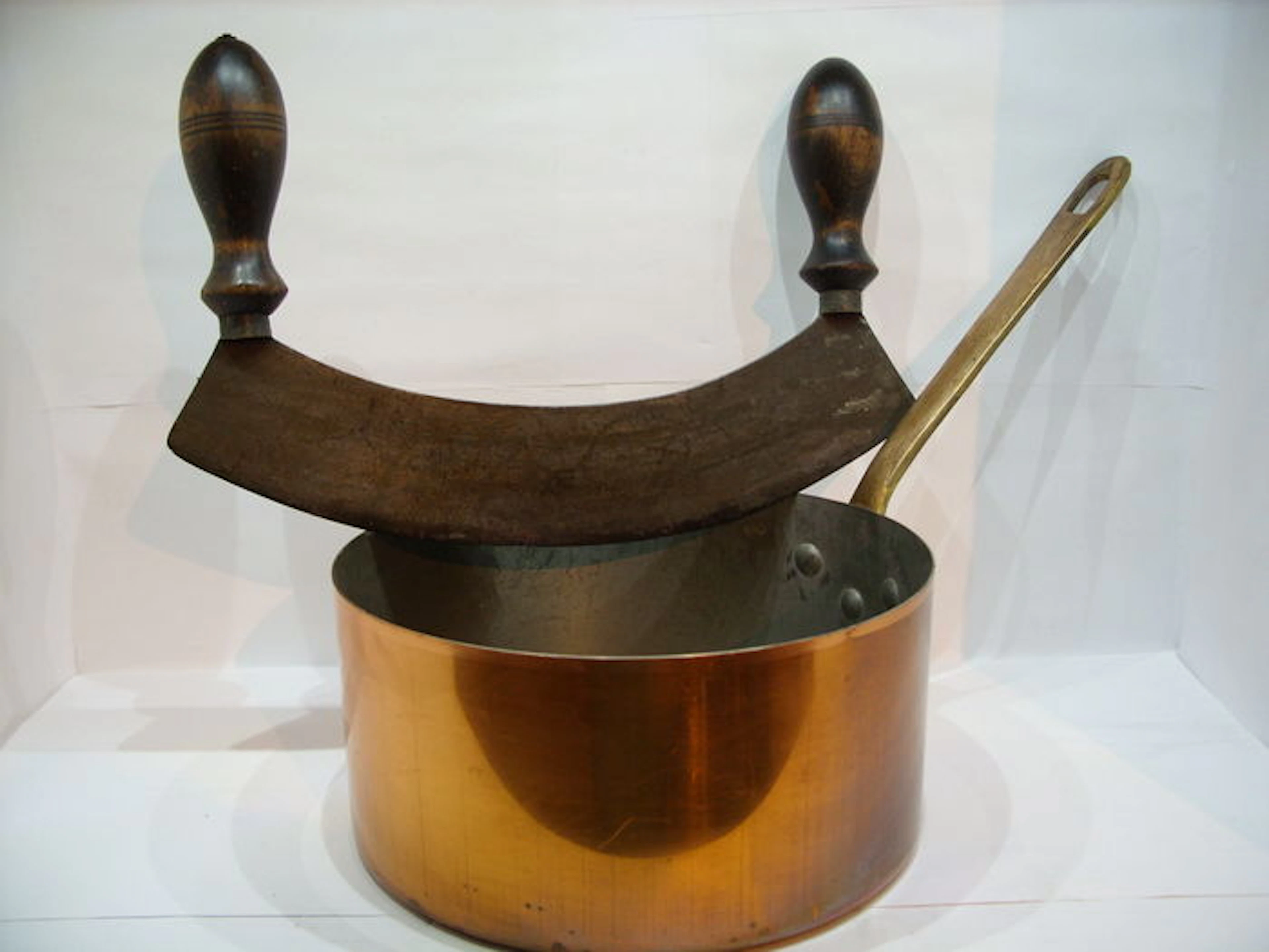Large copper sautière + antique chopping knife - copper, tin, wood, steel