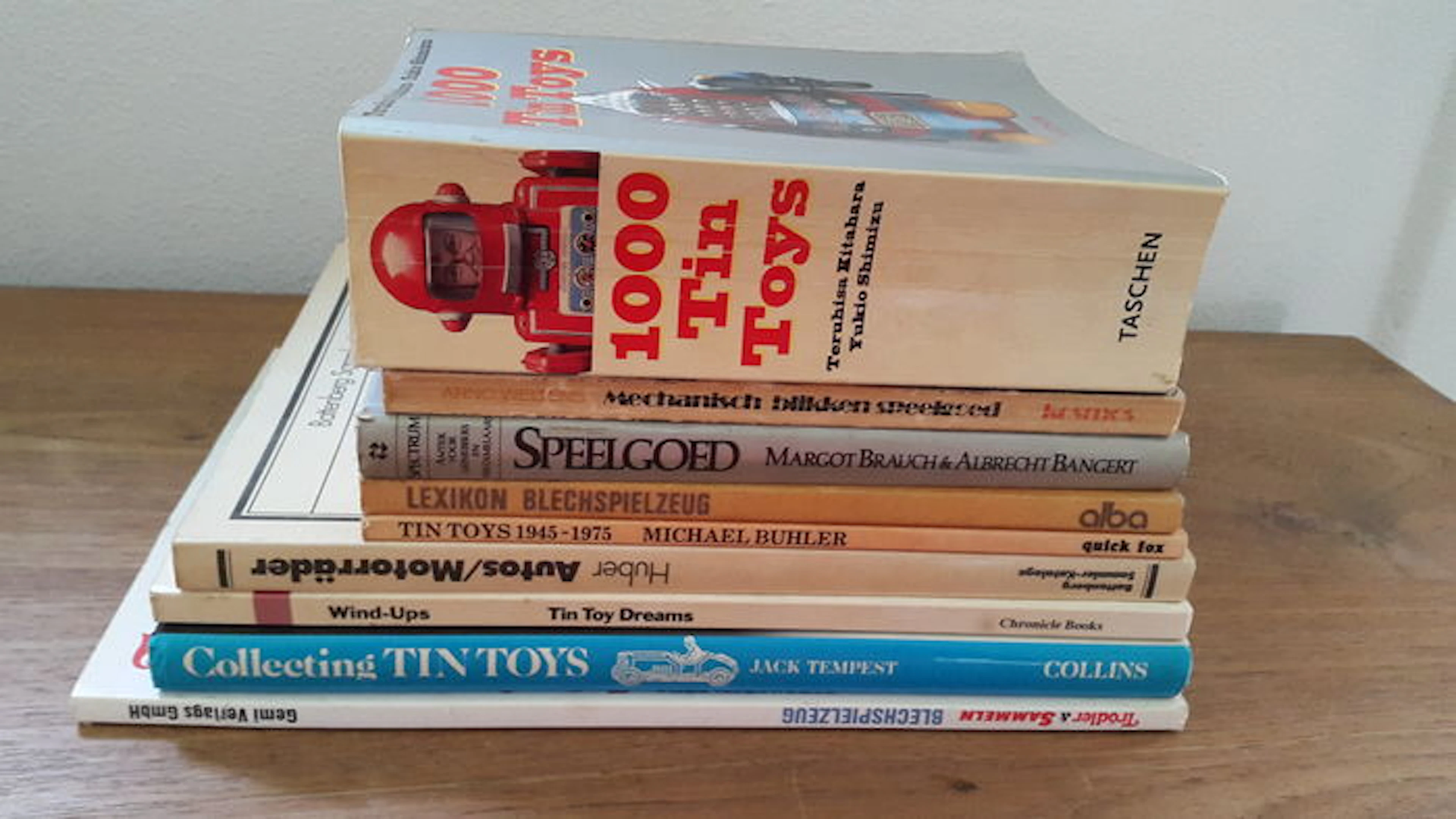 Reference books - Lot with 9 x Books/reference books about tin toys 1976 - 1996