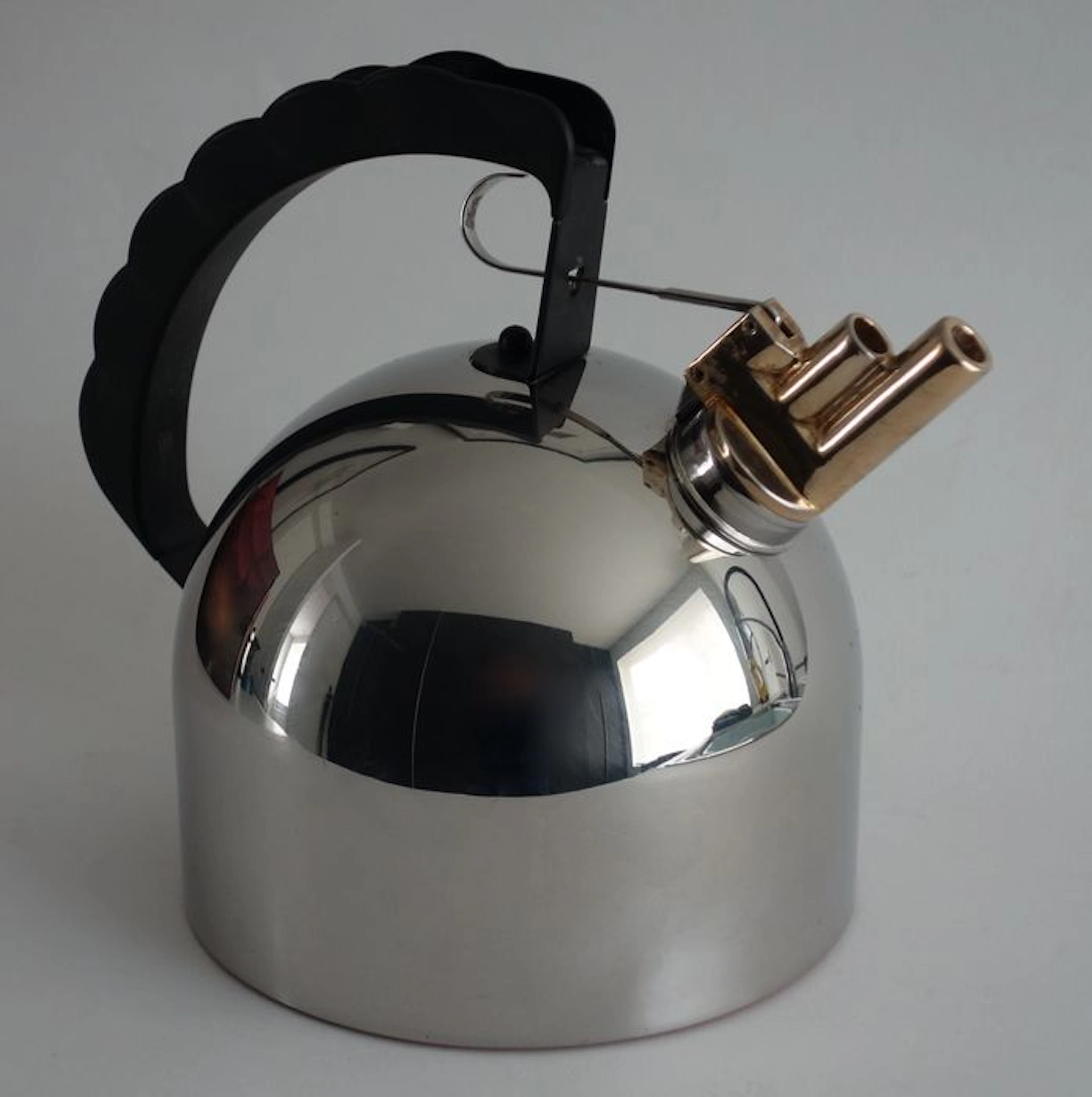 Richard Sapper for Alessi – whistling kettle