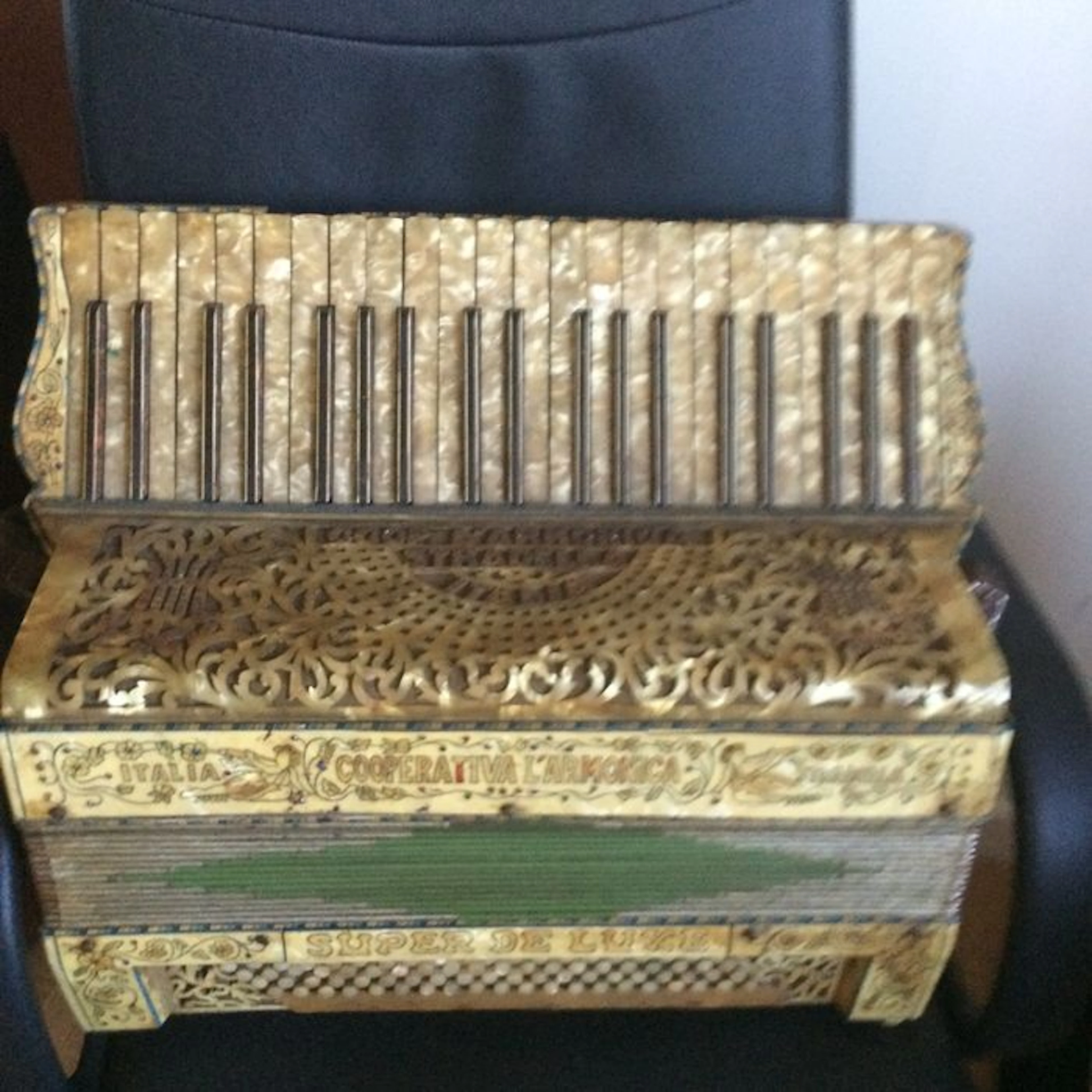 Antique Piano Accordion Cooperitiva L'Armonica Stradella Super De Luxe